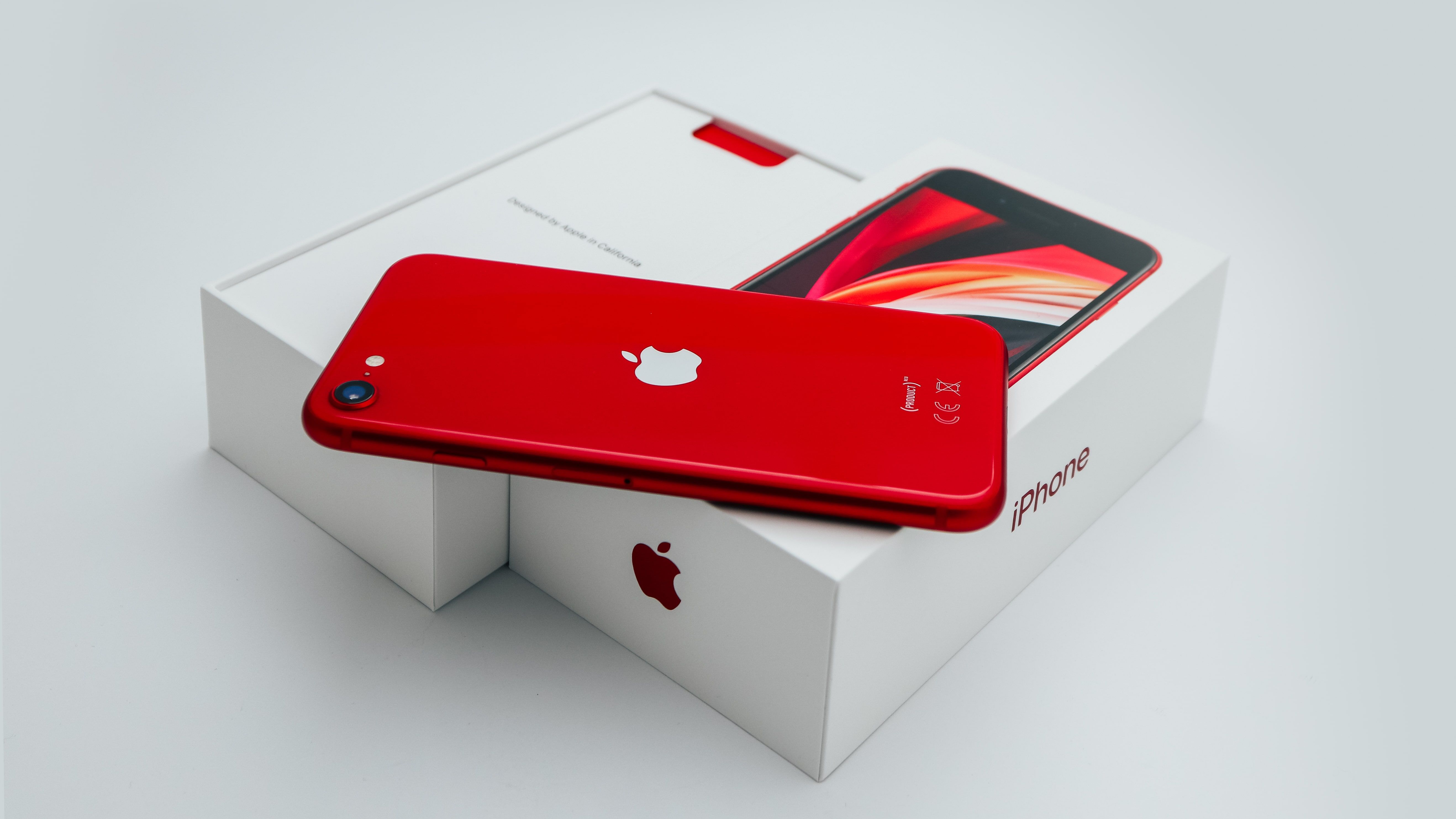 よ*1様 Apple iPhone SE Red Amazon.com: Apple iPhone SE (2nd Generation), US Version