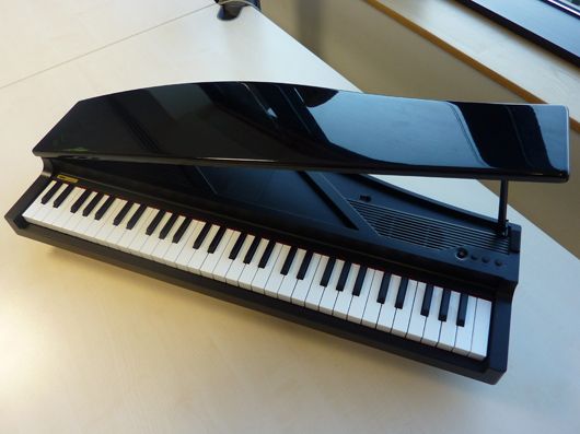 楽器 KORG Micro Piano with stand Amazon.com: Korg microPiano 61 - Key Minature Grand Piano, Black
