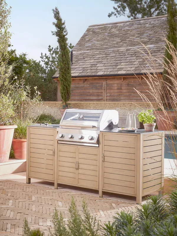 Long Island Bbq &amp;amp; Integrated Storage Cabinet - 4 Burner