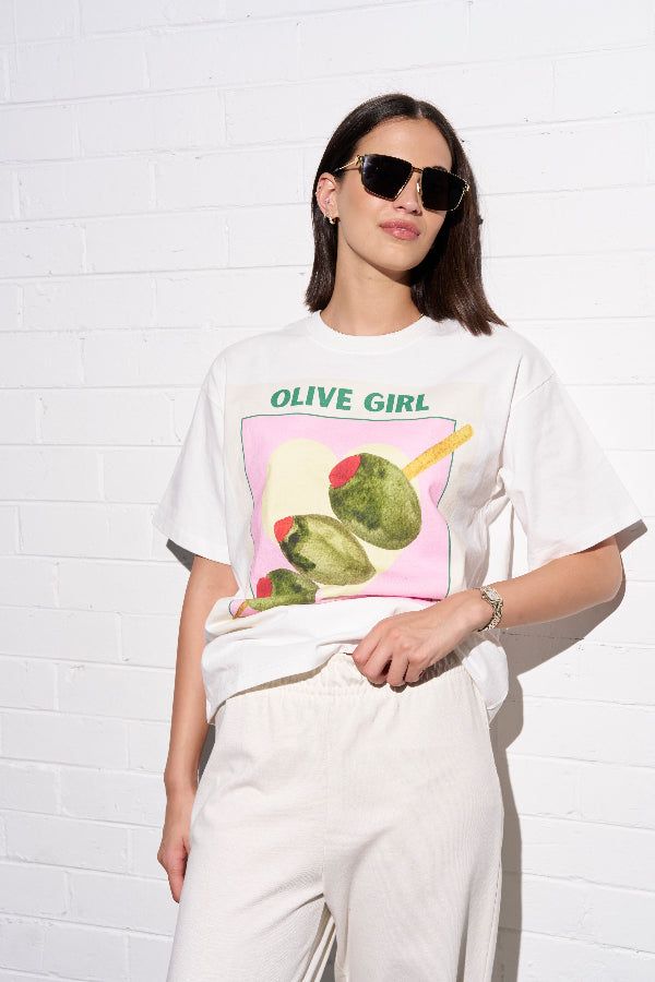 Olive Girl Oversized Tee - Oversize / White / Xs