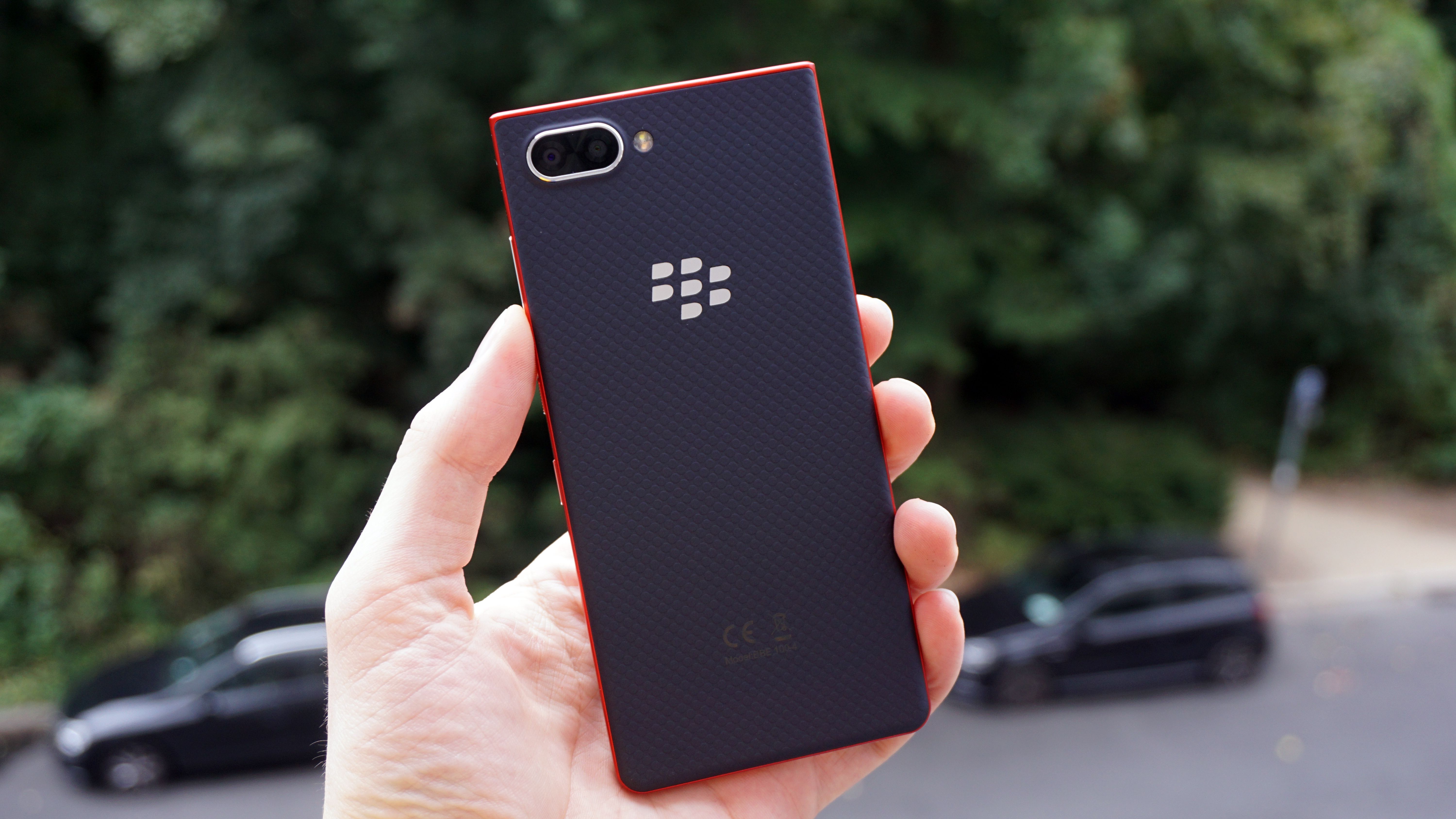 Old BlackBerry phones will stop working from January 4