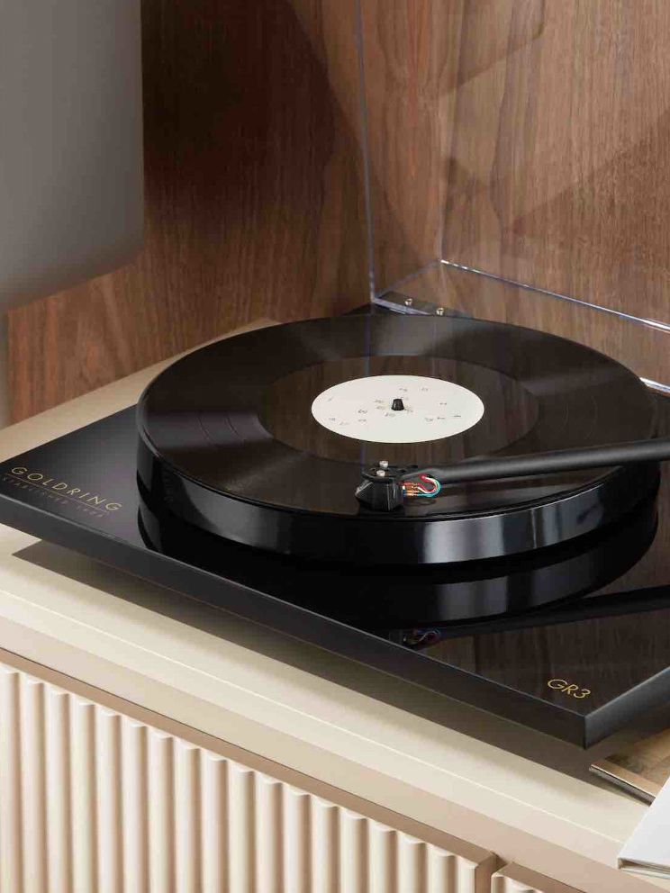 Goldring GR3 turntable