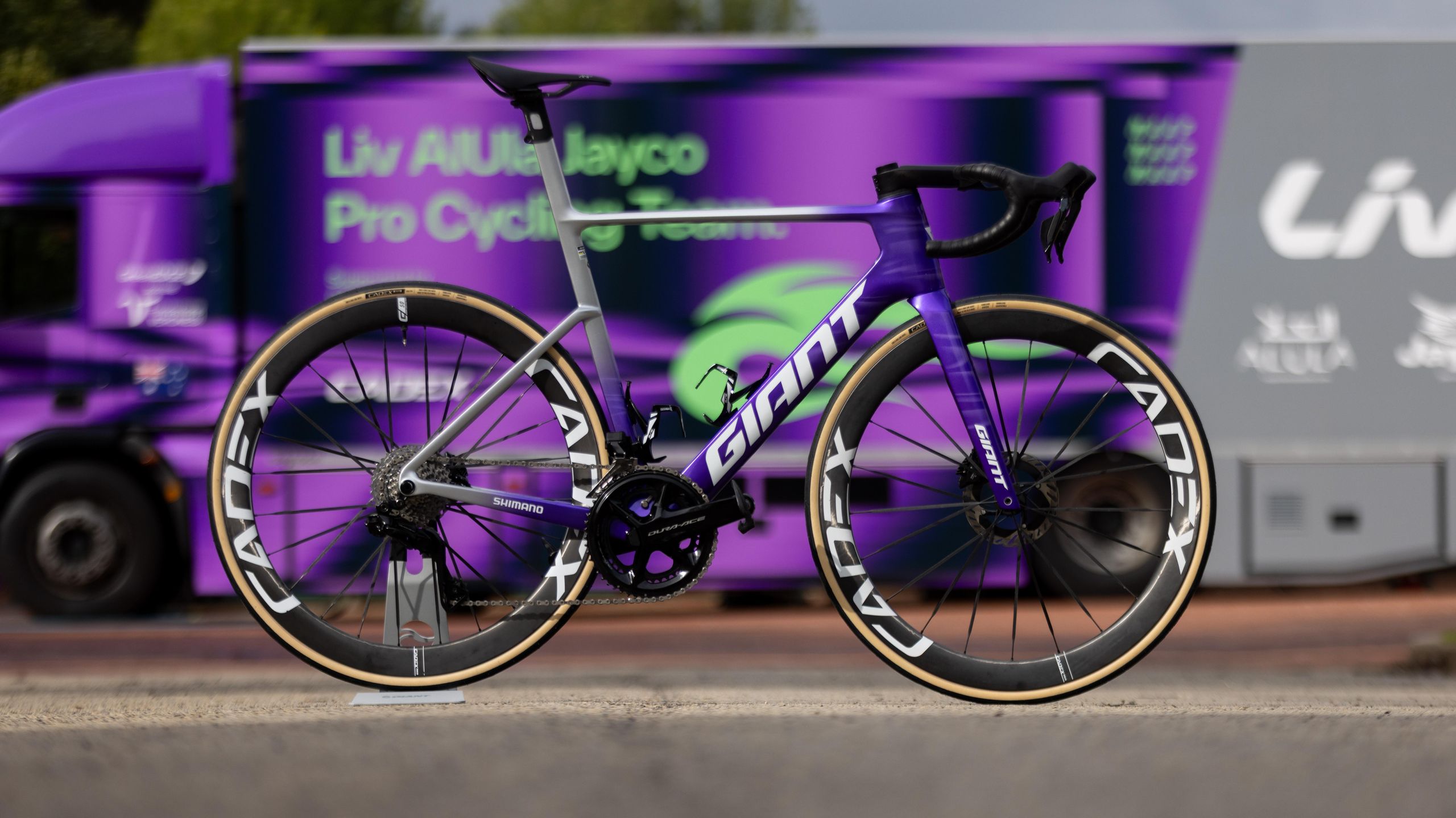 Giant launches new Propel that's lighter and stiffer, but it's