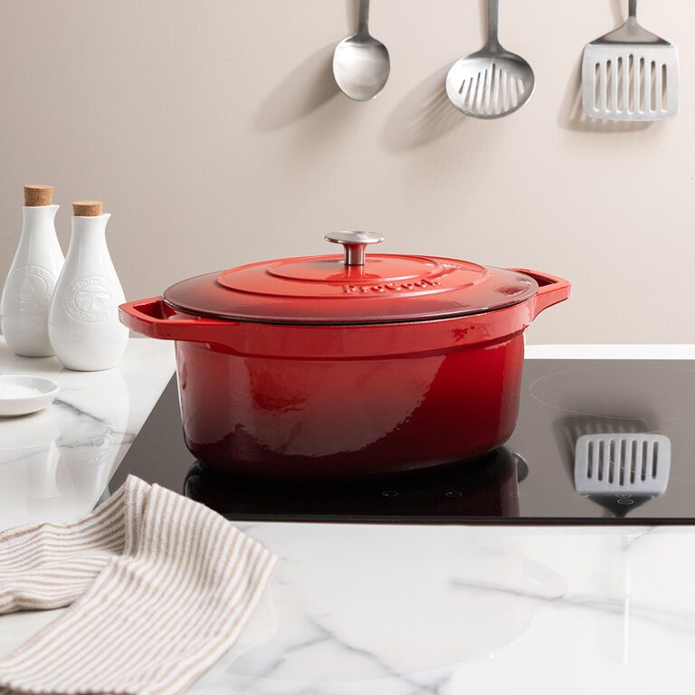 Cast Iron Casserole Dish 30cm / 6.2l Oval Graduated Red