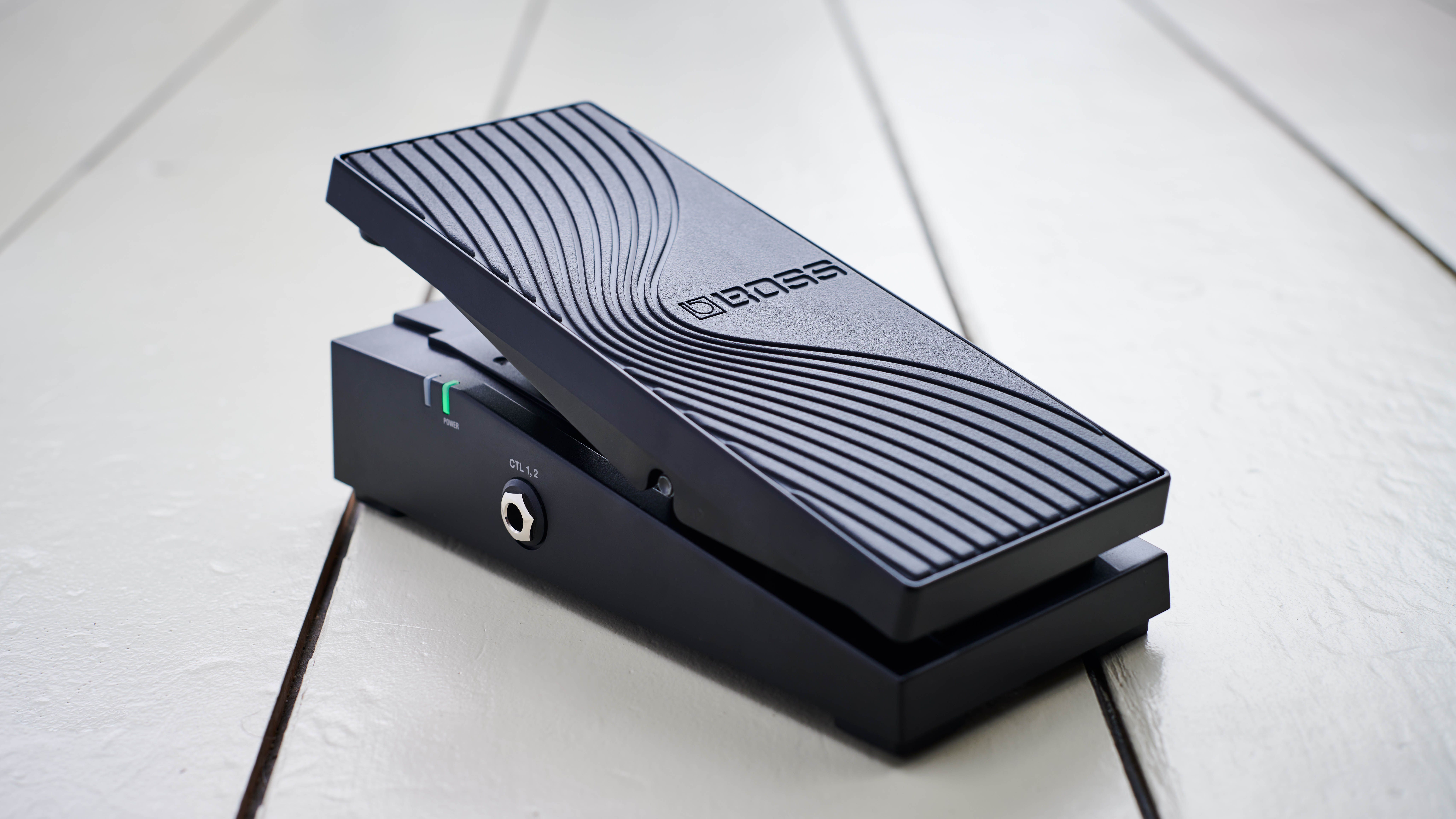 BOSS EV-1-WL Wireless MIDI Expression Pedal | Music & Arts