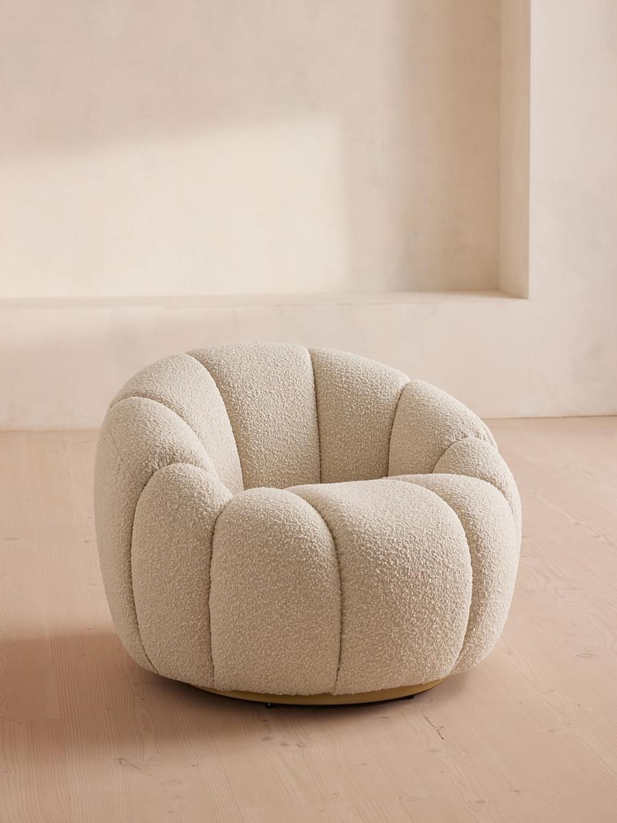 Garret Armchair, Boucle, Natural