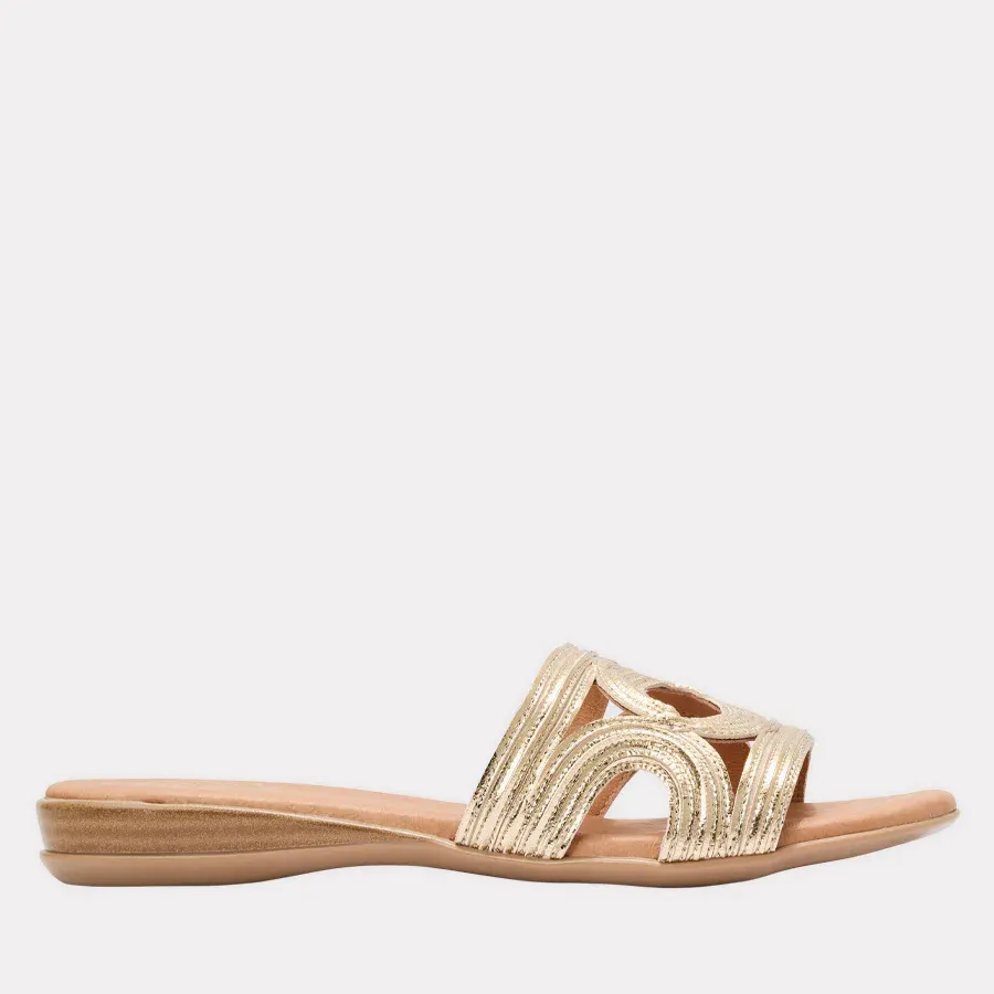 Andr&amp;eacute; Assous, Nira Featherweights Sandal