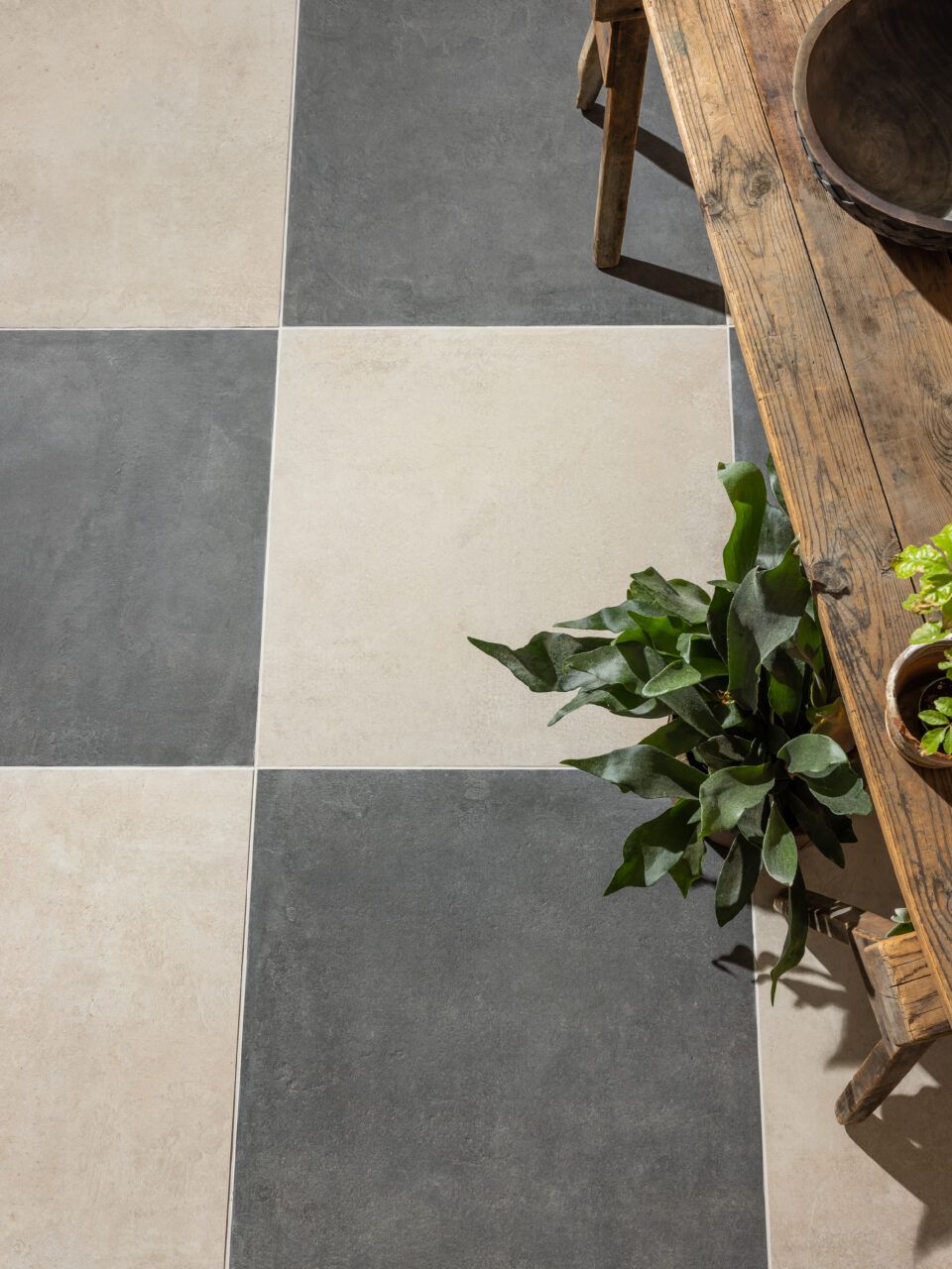 Mandarin Stone, Berlin Anthracite