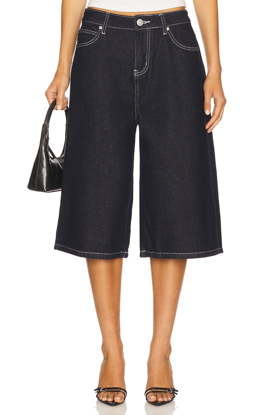 Finley Oversized Short