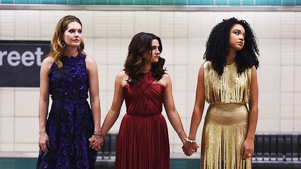 Meghann Fahy, Katie Stevens, Aisha Dee in The Bold Type