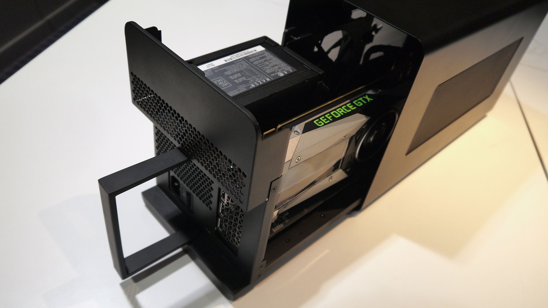 Amazon.com: Razer Core X Aluminum External GPU Enclosure