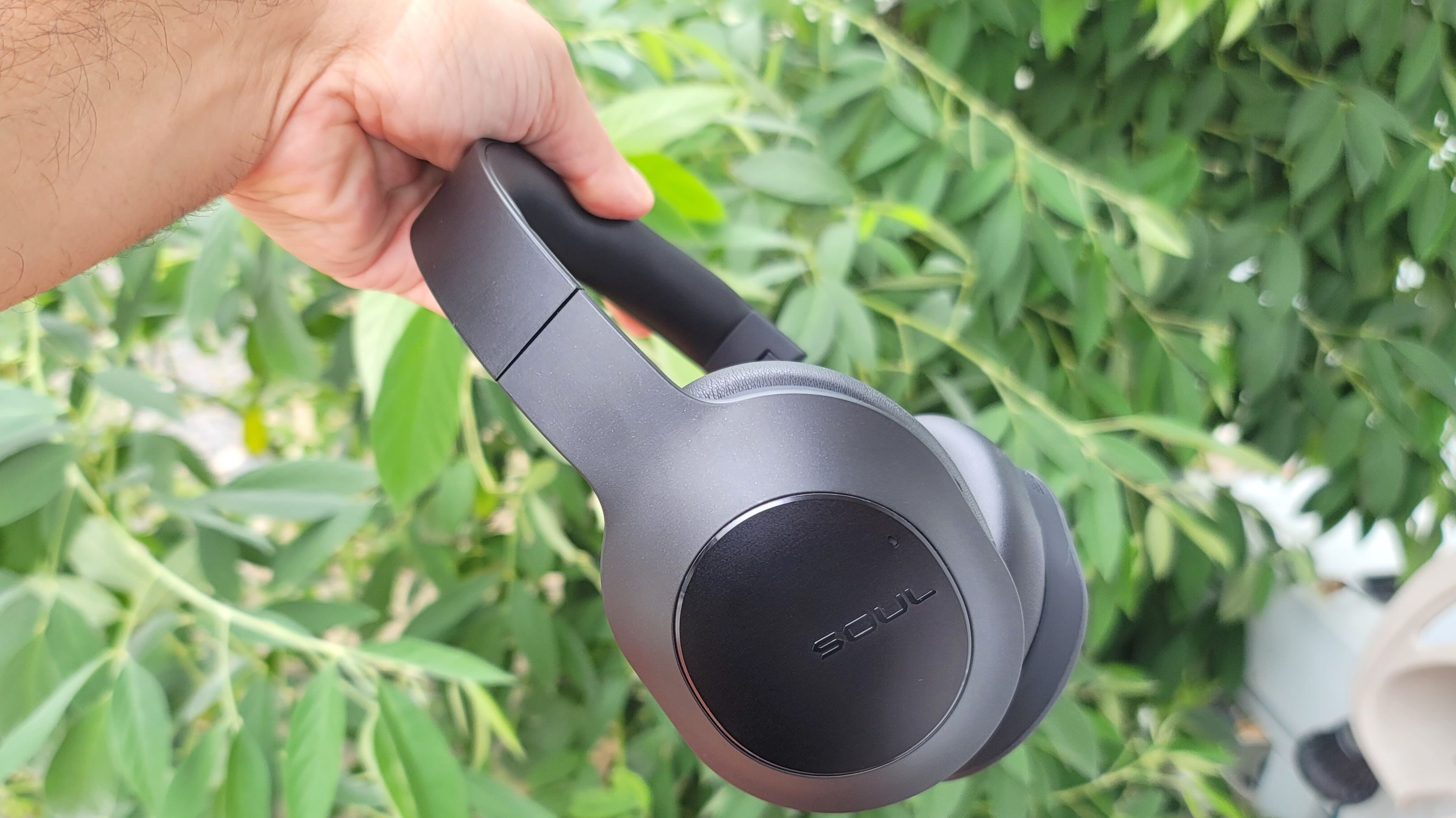 『emotions』Per    Max   Tomas  エモーション Soul Emotion Max review | Laptop Mag