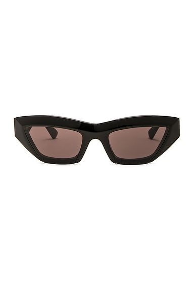 Edgy Cat Eye Sunglasses