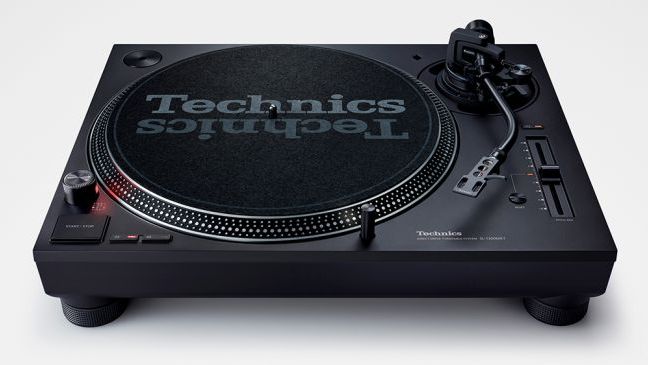 DJ機材 Technics SL-1200 M7B-Y Technics upgrades its famous DJ turntable with the SL-1200 MK7