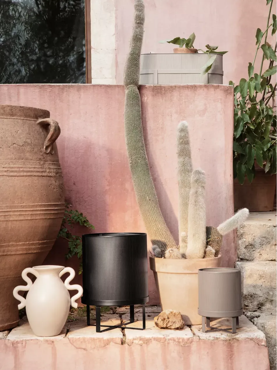 Bau Large Elevated Steel Pot 38cm