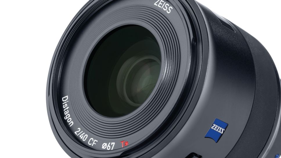 Zeiss Batis 40mm f/2 makes bunch of five for Sony E-mount