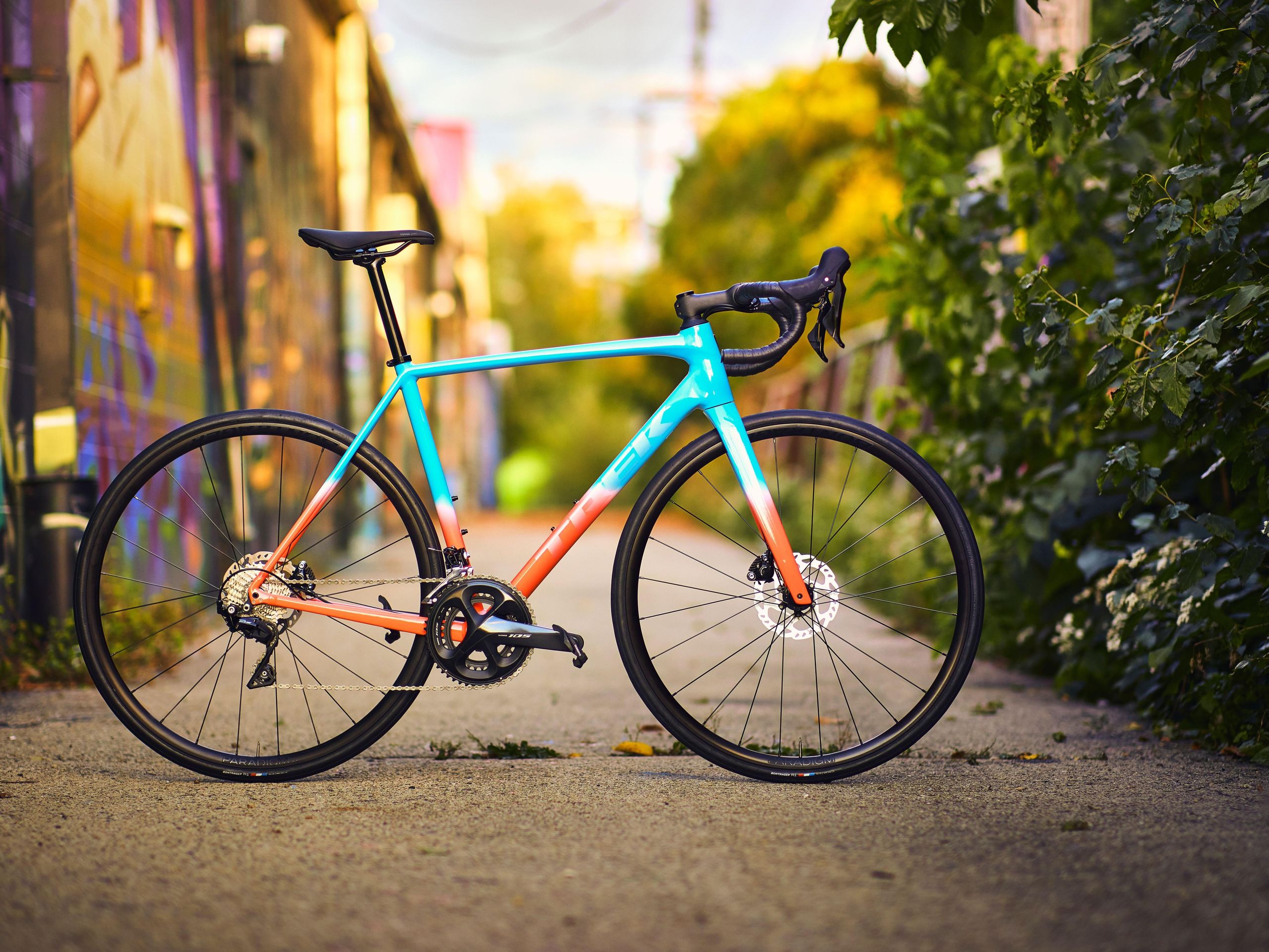 赤ちゃんです。プロフ読んでね！様　TREK EMONDA ALR Trek revamps the Emonda ALR with integrated cabling and aero tubes