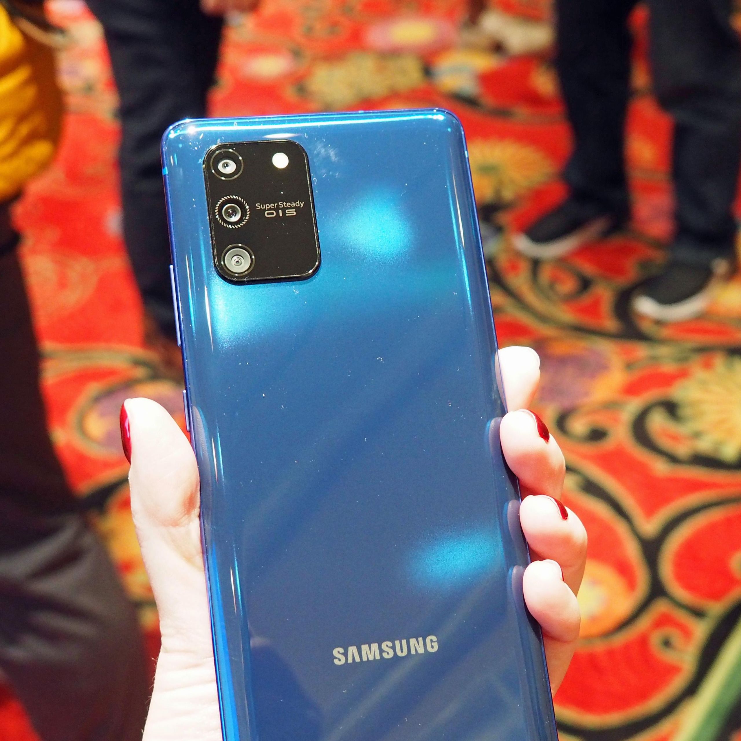 スマートフォン本体 Galaxy - Samsung Galaxy S10 Lite Prism blue Samsung Galaxy S10 Lite review (hands on) | Tom's Guide