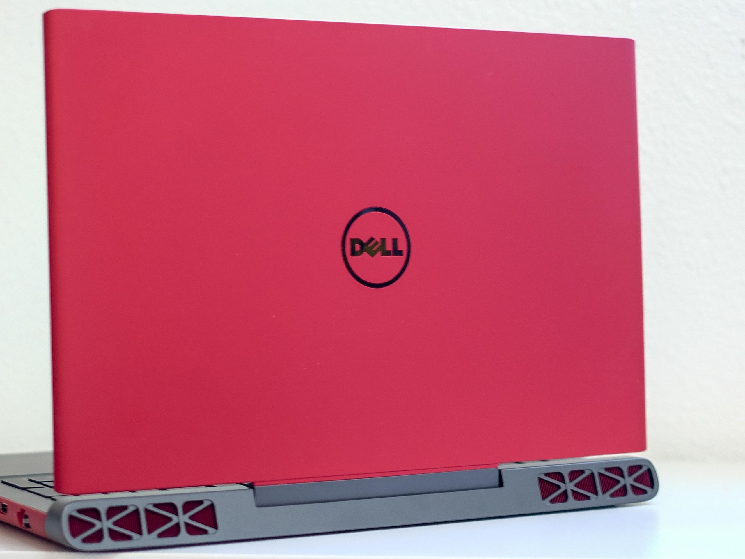 ゲーミングノートPC Inspiron15 7000 gaming Dell Inspiron 15 7000 Gaming 15.6” FHD i7-7 2.8GHz 16GB RAM 1TB