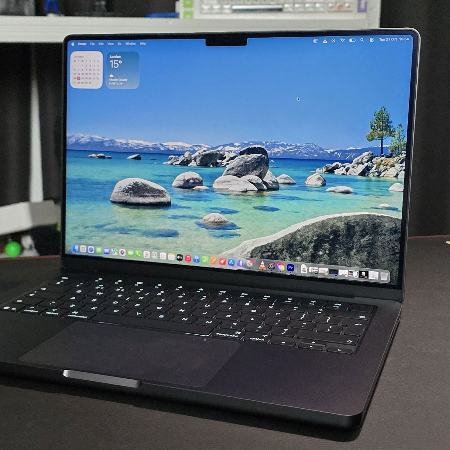 MacBook Pro i7 (MacOS 2025年/Office2024付き MacBook Pro i7 (MacOS 2025年/Office2024付き MacBook Pro i7