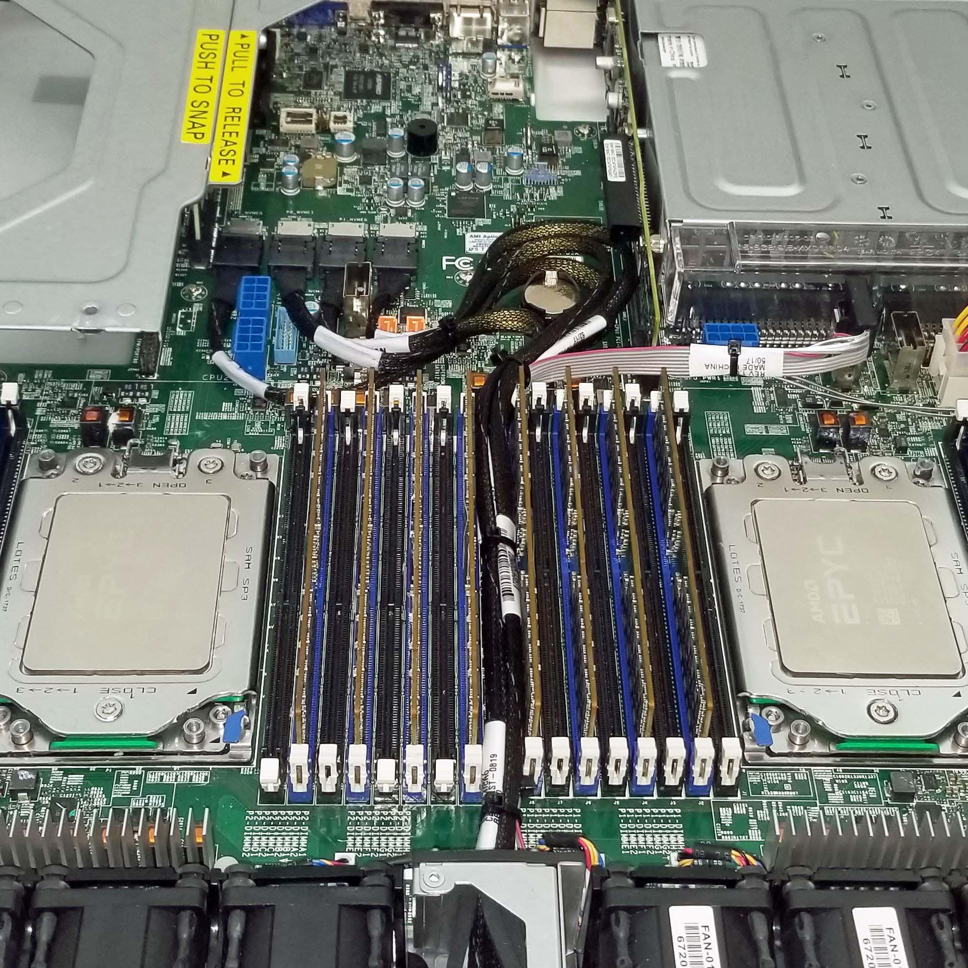 Large Pro まとめ2枚 Supermicro 1023US-TR4 Review: Powerful Performance in a Slim