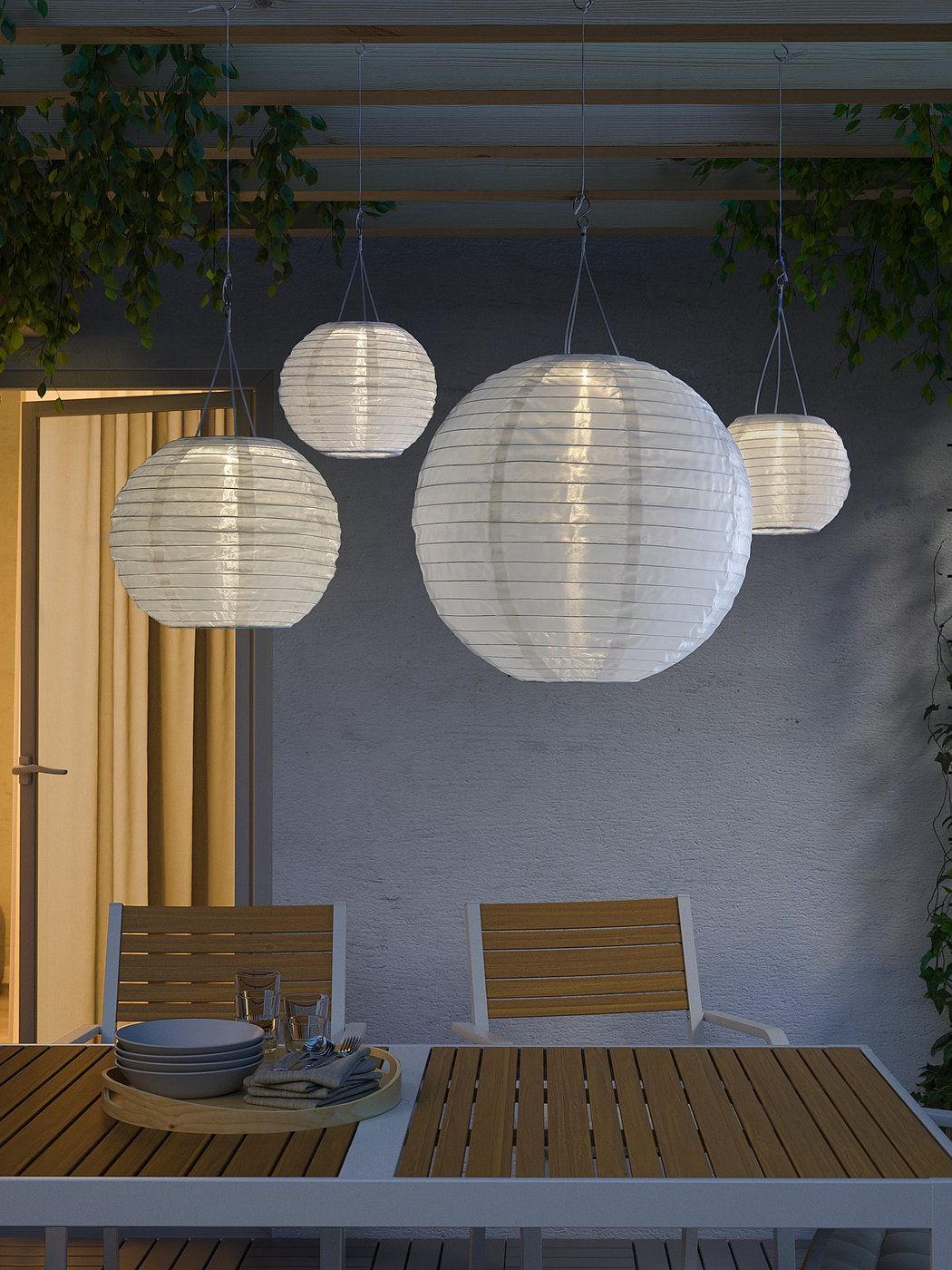 Solvinden Led Solar-Powered Pendant Lamp - Outdoor/globe White 45 Cm