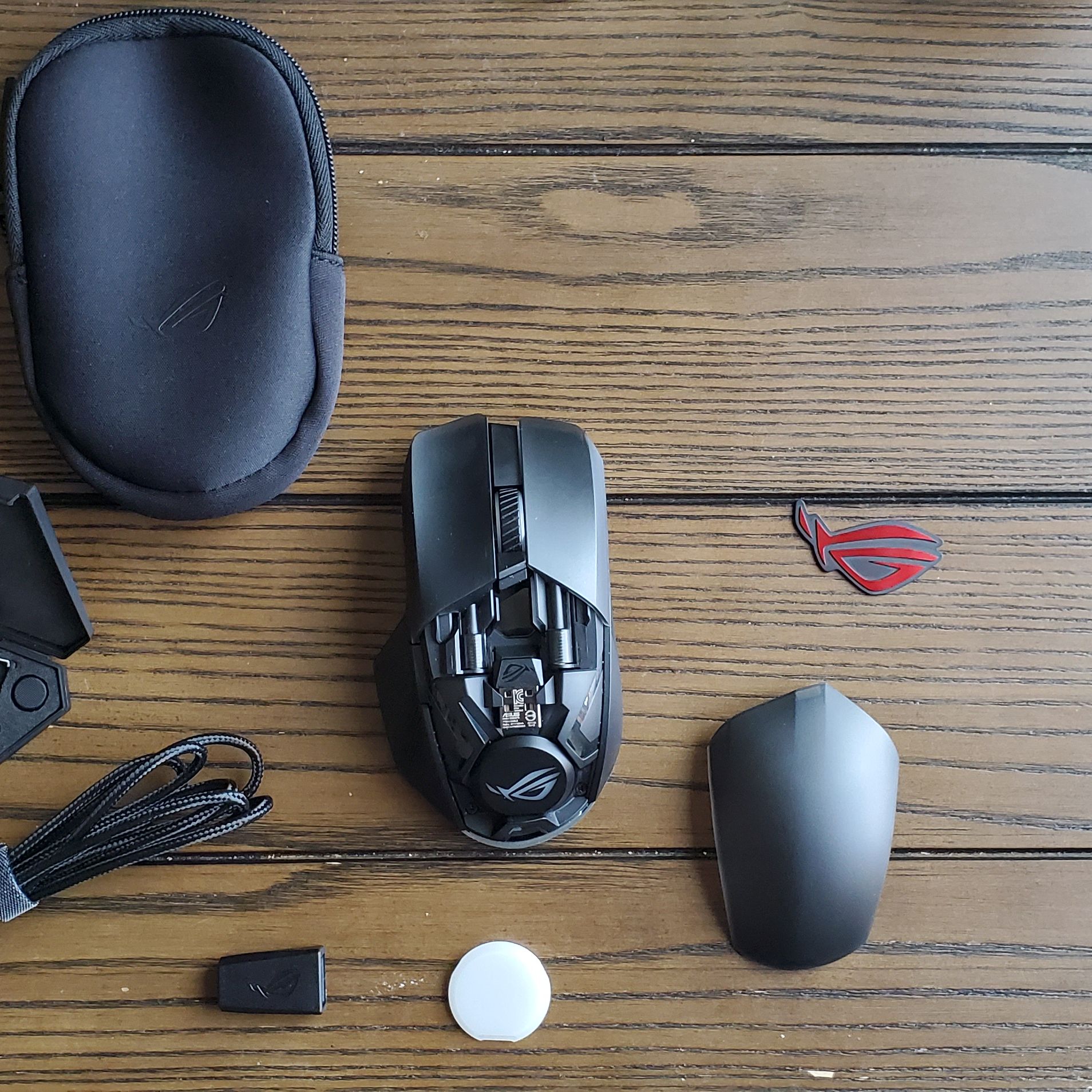 Asus ROG Chakram Wireless Gaming Mouse Review: Joystick Joys