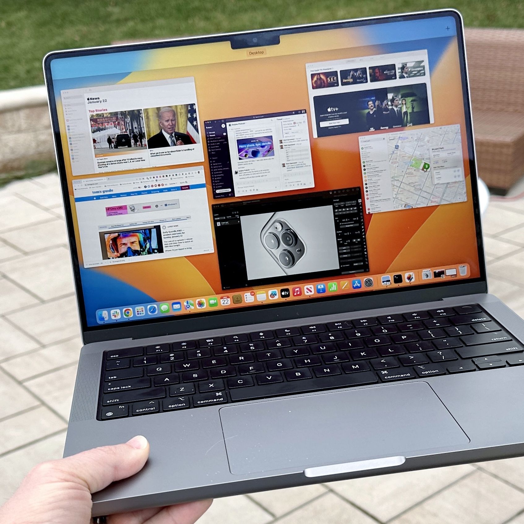 MacBookPro2020 13.3㌅ i7-1068 /16GB/512GB （2020 Apple