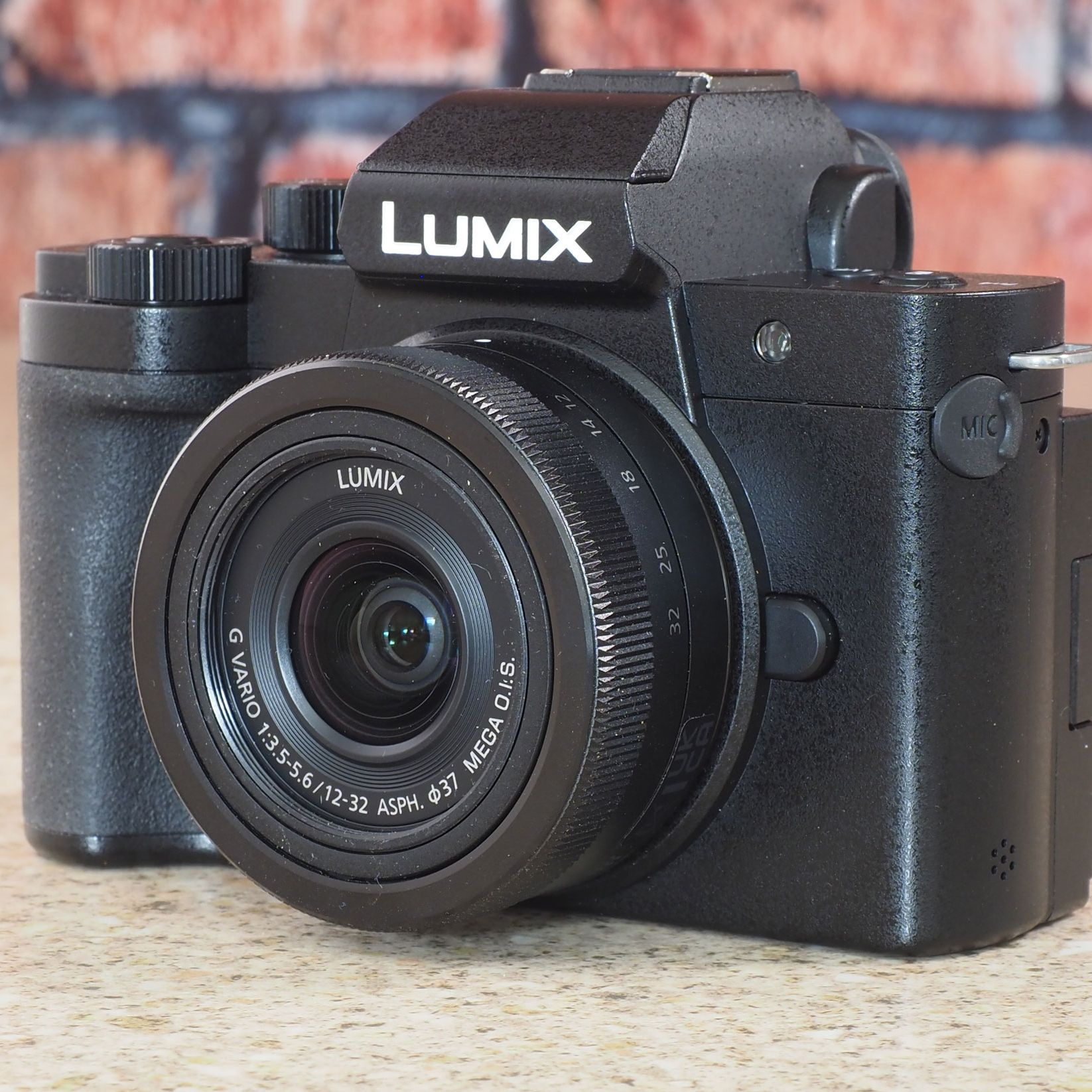 Panasonic Lumix G100D review: minor modifications | Digital