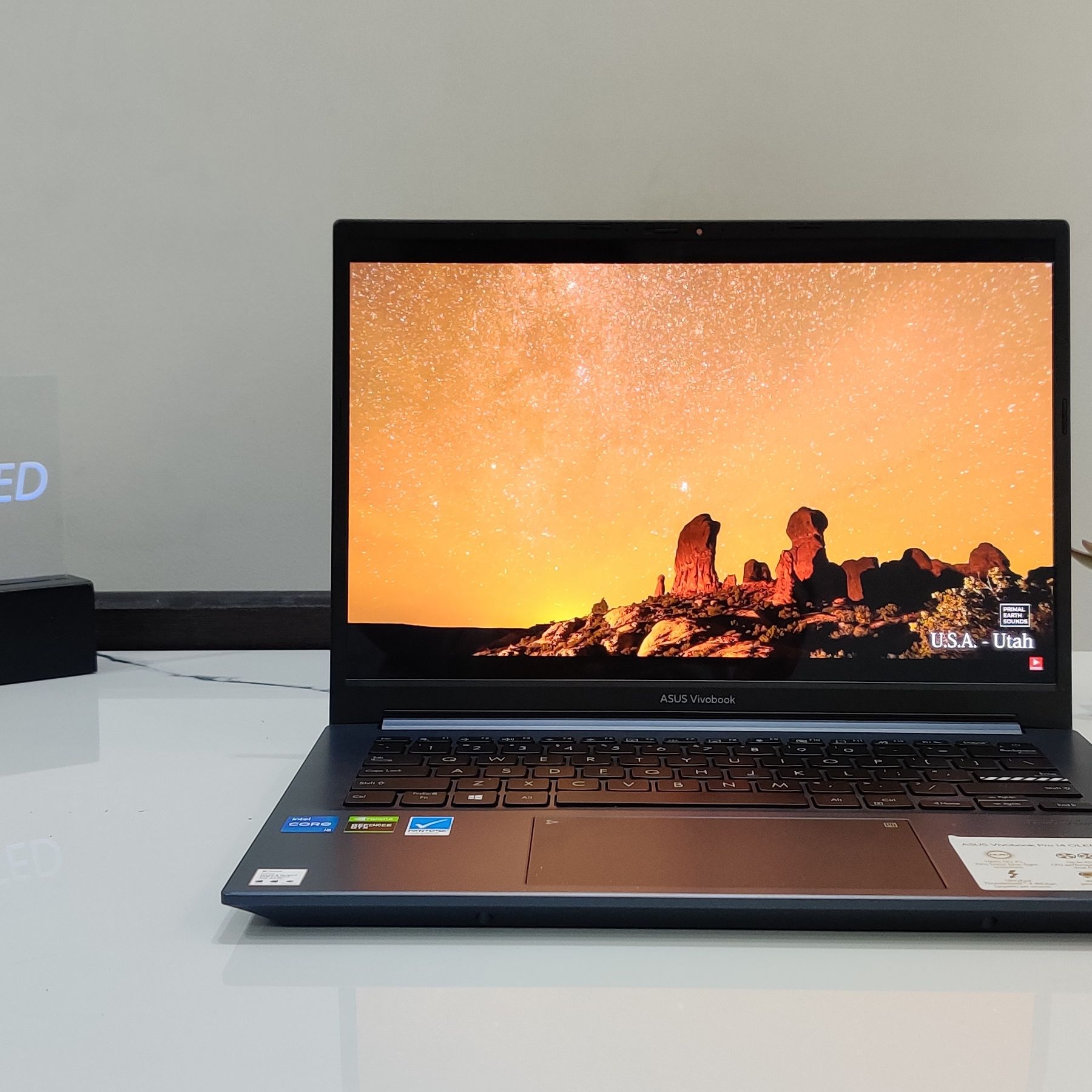 [ジャンク]ASUS VIVOBOOK PRO 14 OLED Ryzen9 ASUS Vivobook Pro 14 OLED Unboxing and First Impressions