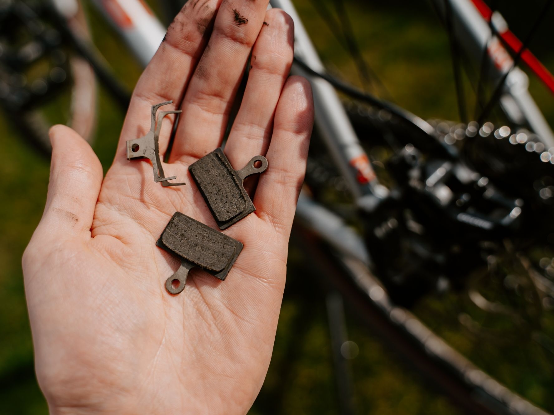 Pad Wear How To Replace Brake Pads Mtb Worn Out How To Replace