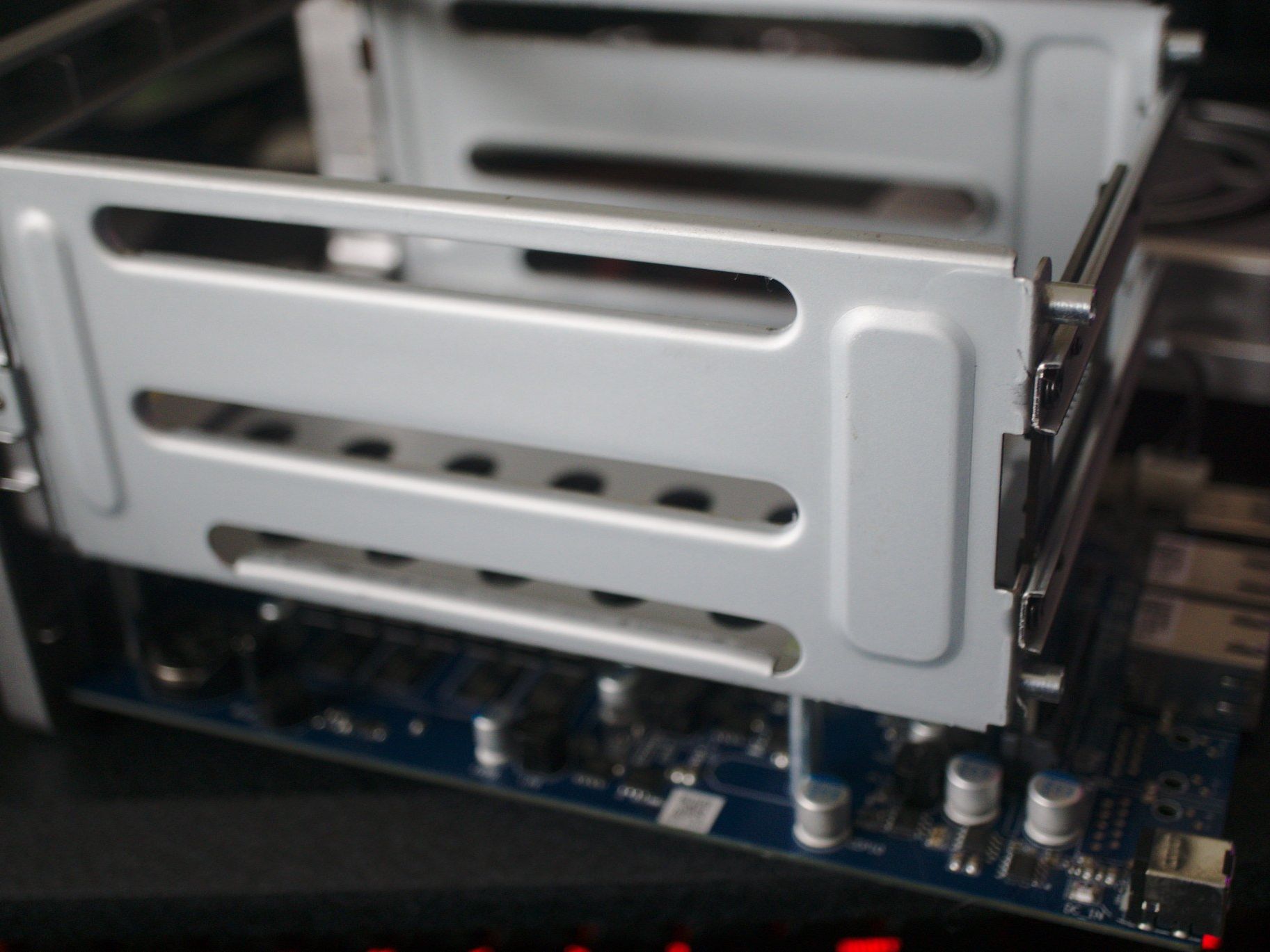 TerraMaster F2-221 2ベイ NAS 10g-ram増設 qmreADX53jooqwnqvBMnVA.jpg
