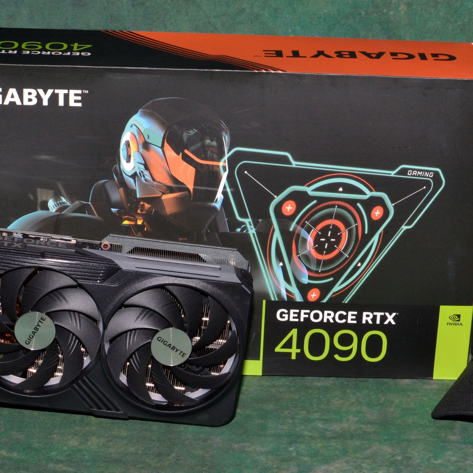 Gigabyte RTX 4090 Gaming OC: Design, Teardown, and