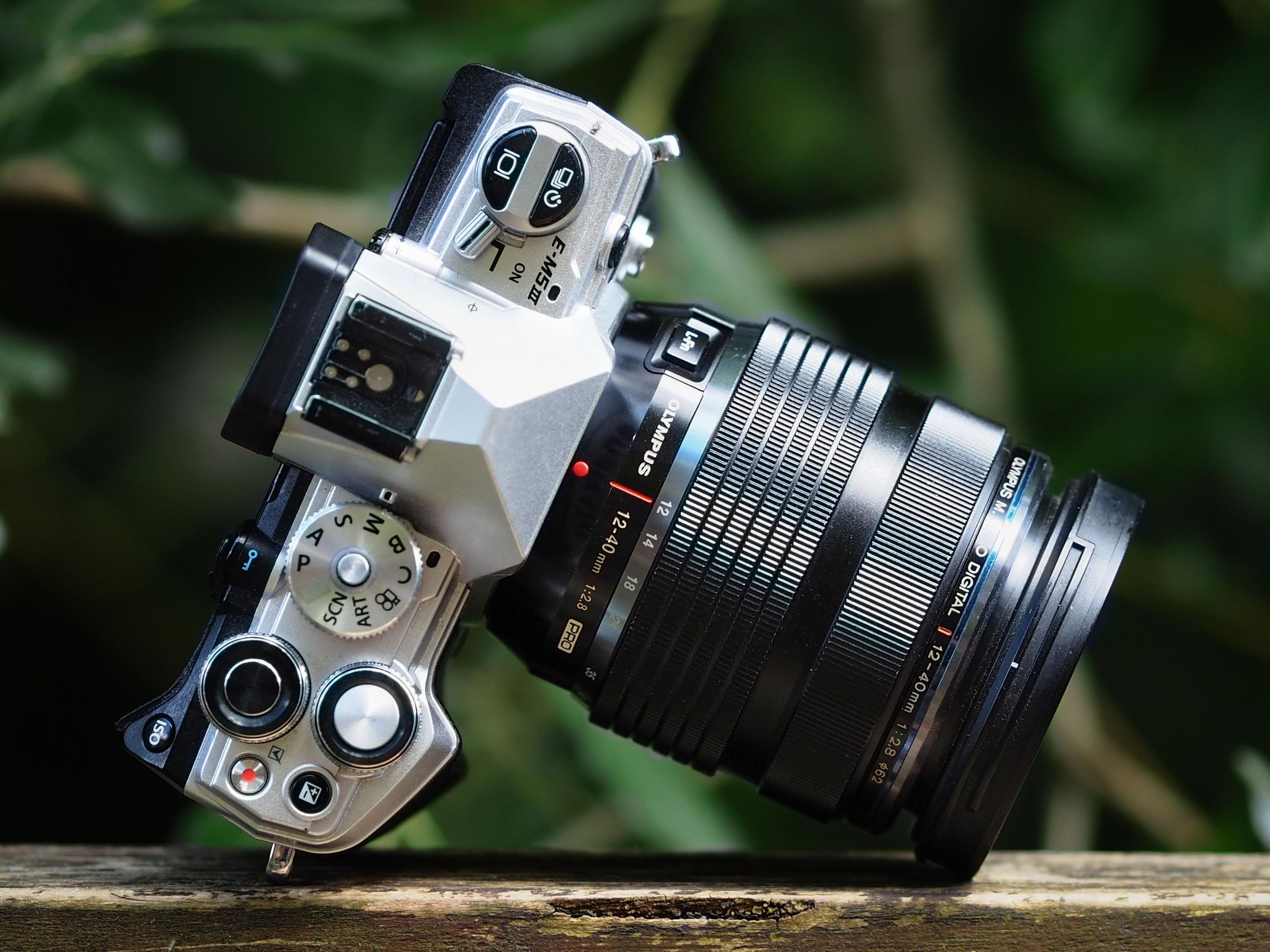 OLYMPUS - OM-D E-M5 MarkII ・PROレンズ 12-40mm F2.8キット Amazon | OLYMPUS ミラーレス一眼 OM-D E-M5 MarkII 12-40mm F2