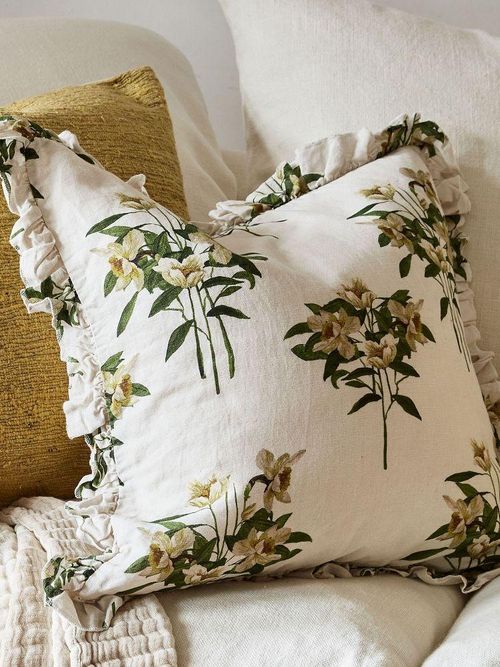 Narcissus Floral Pillow Cover