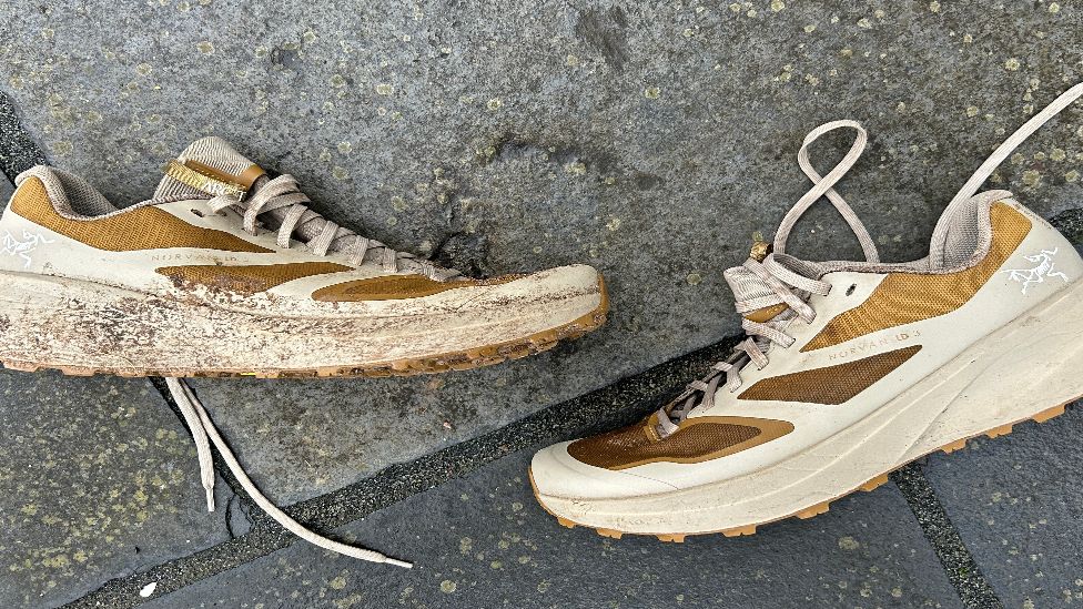 白野コウ PrzuyCEfgjVSufwBjH9RfJ.jpg