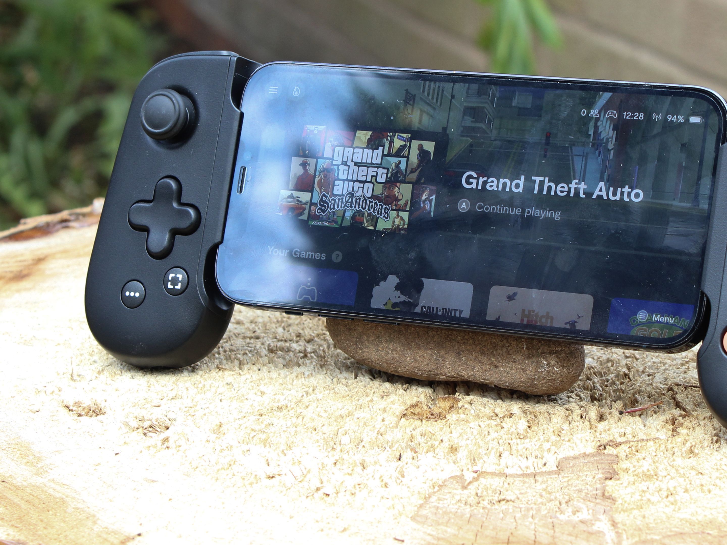 Nintendo Switch BACKBONE One Mobile Gaming iPhone B Amazon.com: Backbone One Mobile Gaming Controller for iPhone