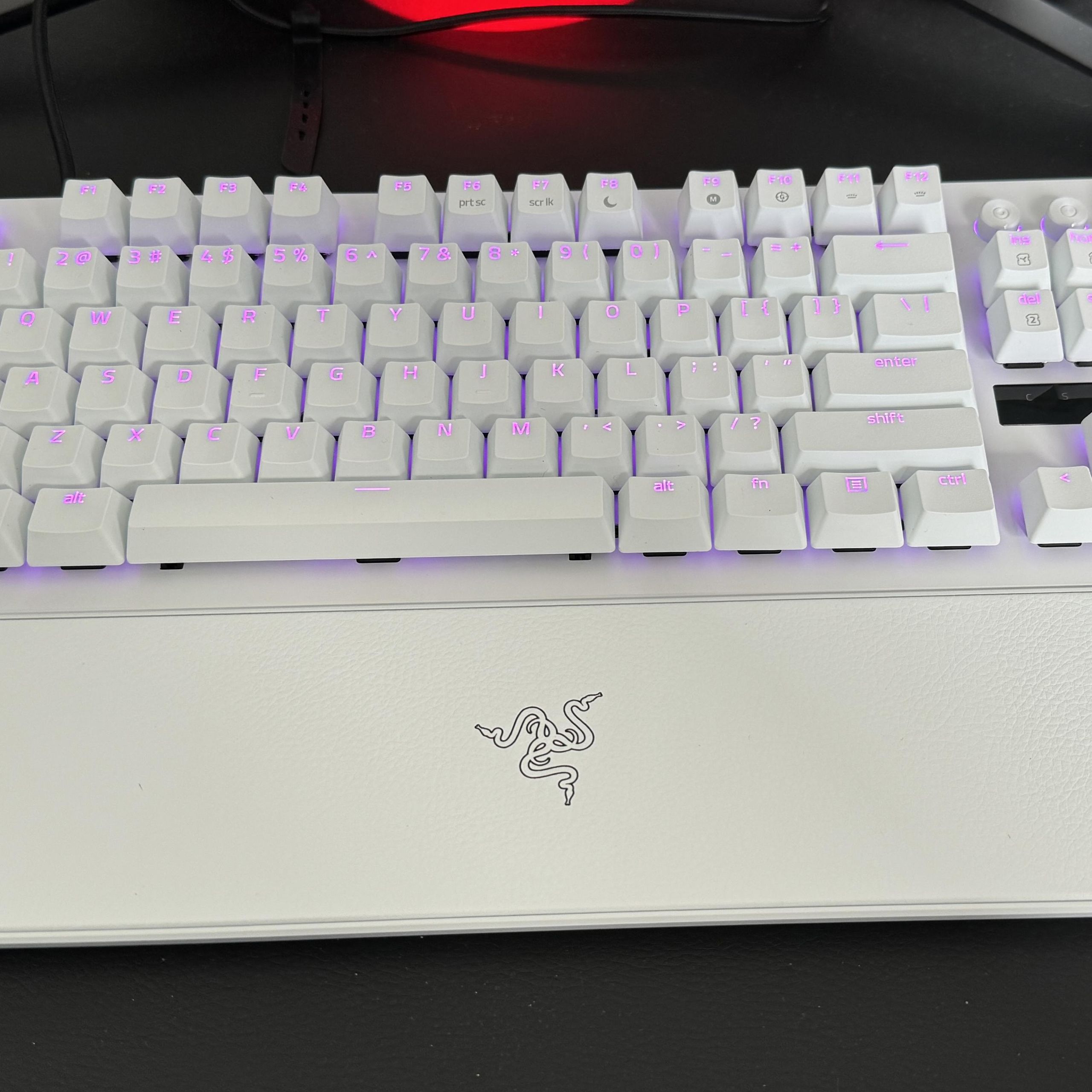 【未開封】RAZER HUNTSMAN V3 PRO TKL WhiteJP配列 未開封】RAZER HUNTSMAN V3 PRO TKL WhiteJP配列