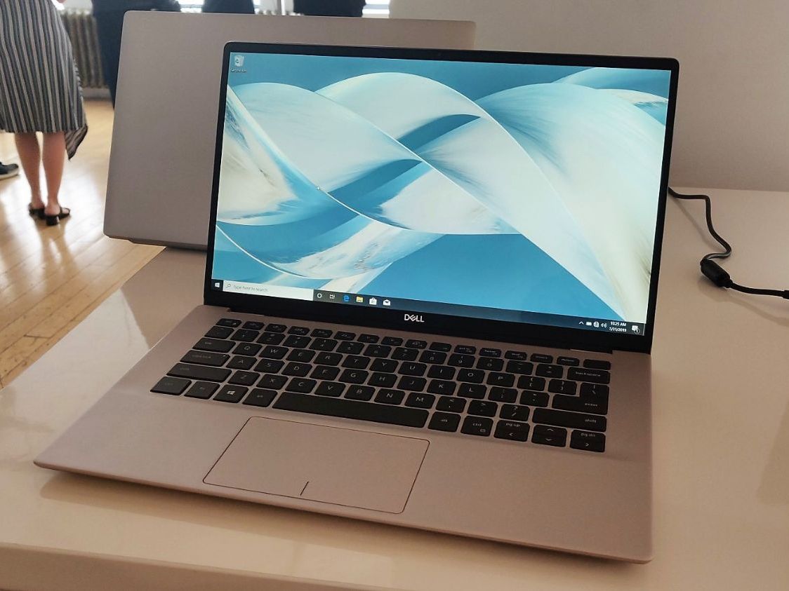 Dell's New Inspiron 14 7000 Is Even Lighter than the XPS 13