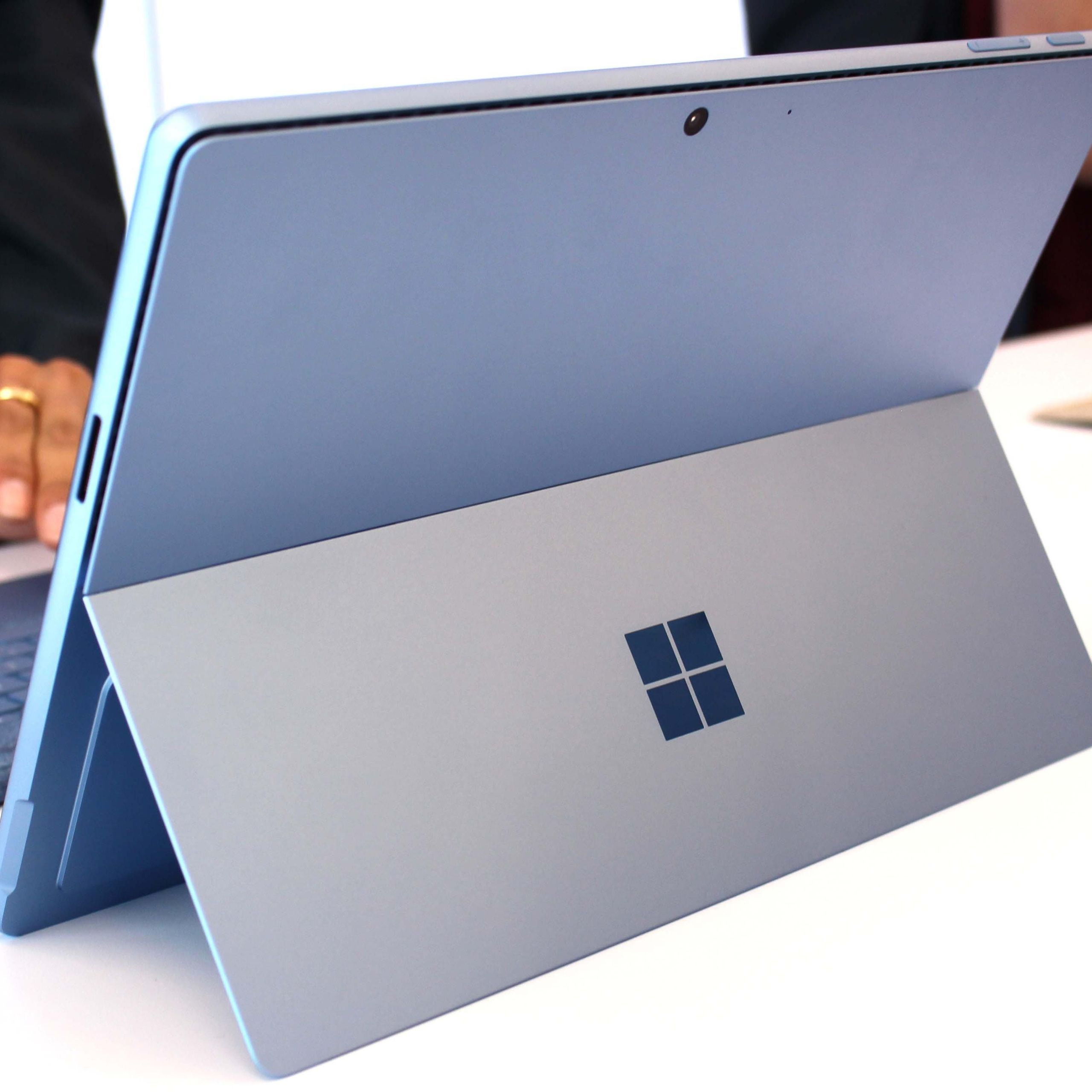 surface pro 7 + simフリー　Windows11 surface pro 7 + simフリー Windows11 Surface Pro 7+ features