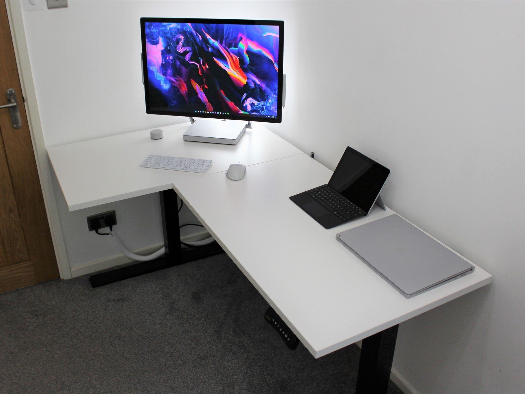 FlexiSpot E1L review: An L-shaped standing desk that's great for