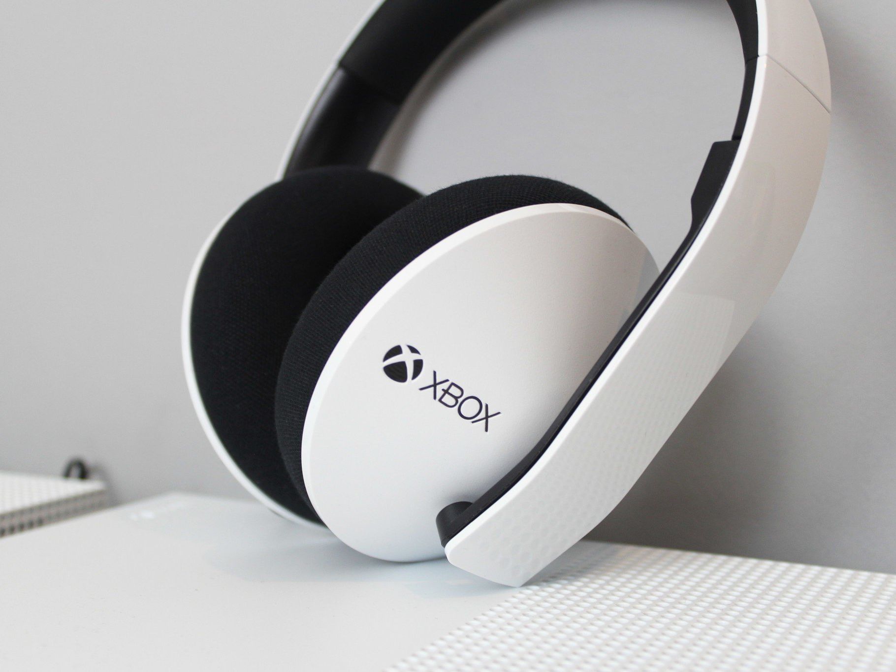 XBOX ONE ステレオヘッドセット アームドフォーセズ 新品未開封 Amazon.co.jp: Xbox One ステレオ ヘッドセット : ゲーム