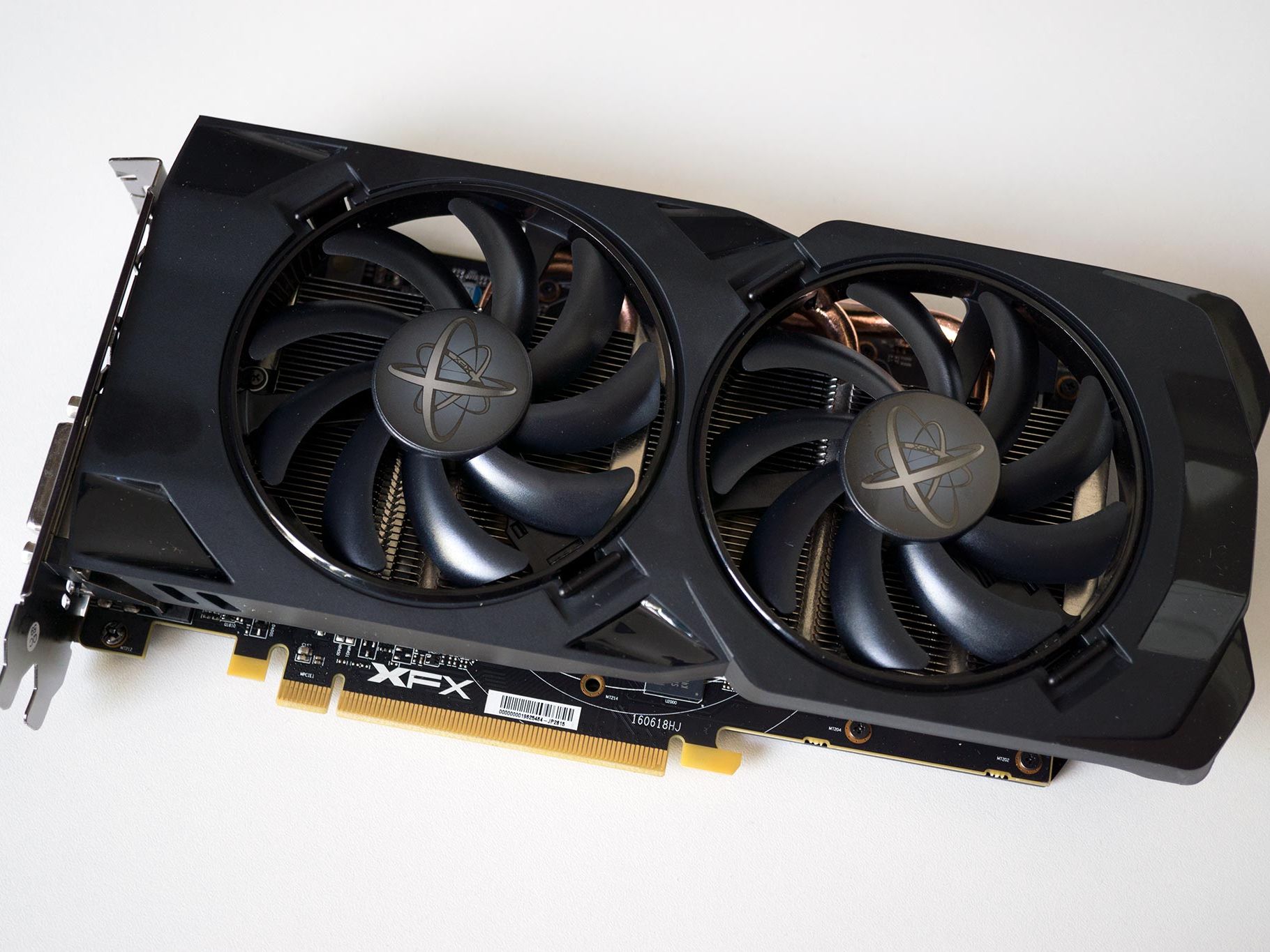 PCパーツ AMD Radeon RX 480 8GB XFX Radeon RX 480 - Tuned by XFX Custom Backplate XXX OC