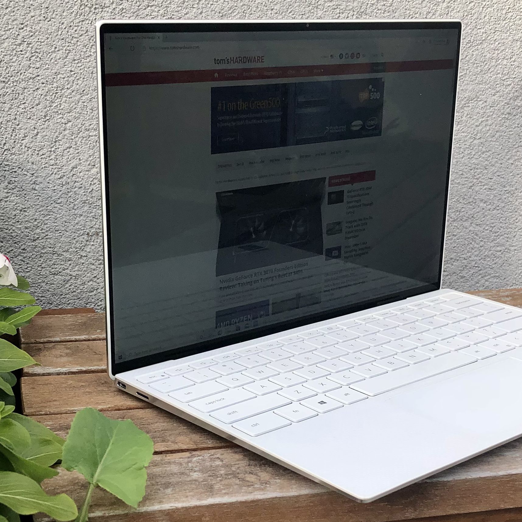 Dell XPS 13 Review: OLED Screen, Tiger Lake | Tom's Hardware