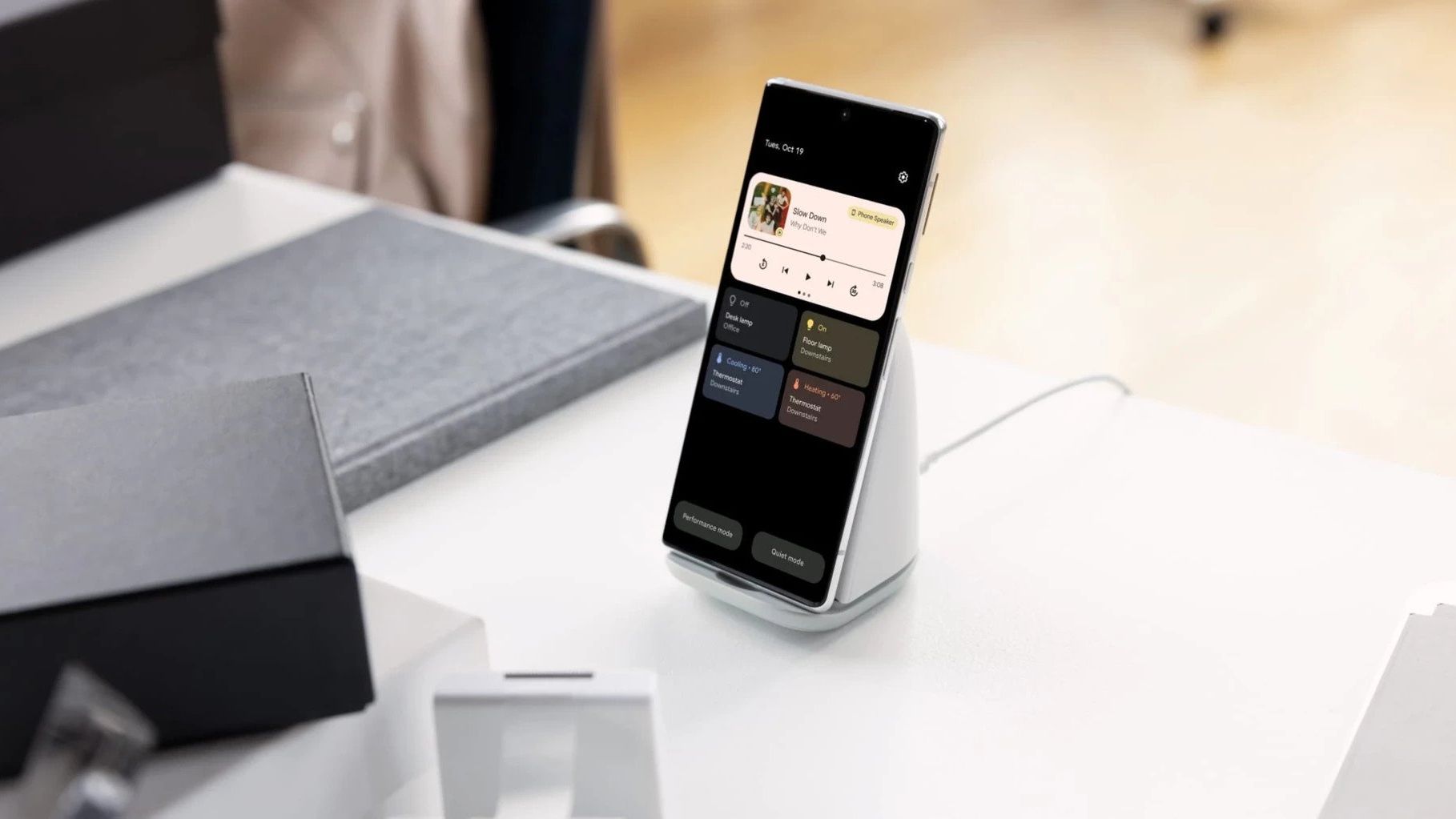 Google Pixel - Google Pixel Stand 第2世代 最速レベルの急速ワイヤレス充電器「Google Pixel Stand（第2