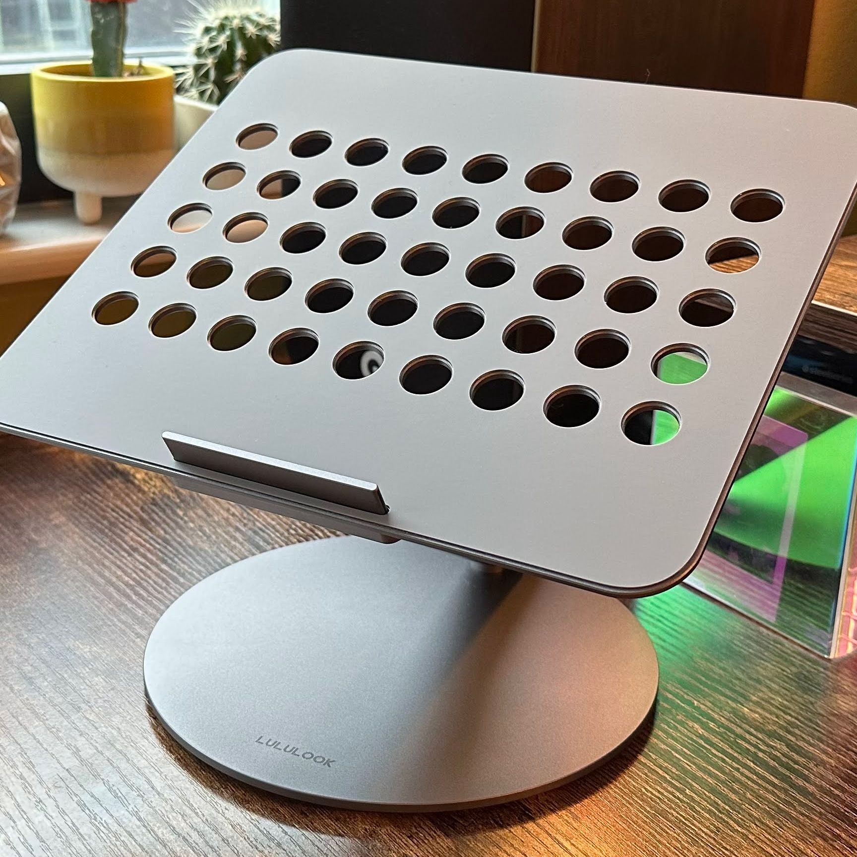 Laptop Standaard 360° Draaibare Basis Opvouwbare In Hoogte Verstelbare Laptophouder Voor Bureau Aluminium Notebookstandaard Voor Macbook Pro 2022 Air Alle Laptops 10 17 Inch Zilver Laptop Standaard 360° Draaibare Basis Opvouwbare In Hoogte Verstelbare Laptophouder Voor Bureau Aluminium Notebookstandaard Voor Macbook Pro 2022 Air Alle Laptops 10 17 Inch Zilver