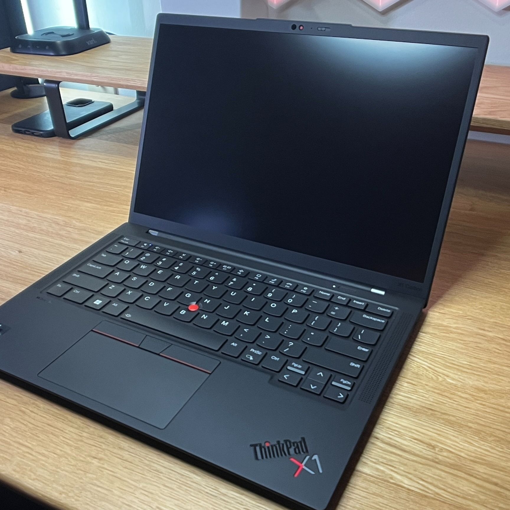 「ペンギン太郎」2024製ThinkPad X1 Gen11 Lenovo ThinkPad X1 Carbon Gen 11 (2023) Review - RTINGS.com
