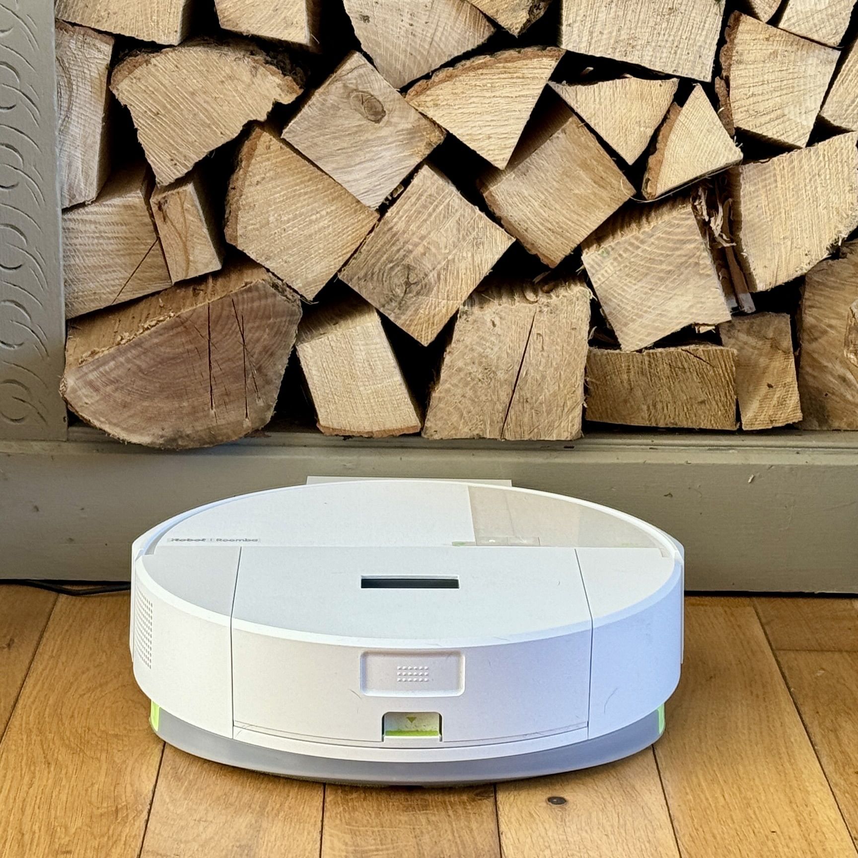 iRobot Roomba 205 DustCompactor robot vacuum review: a crushing