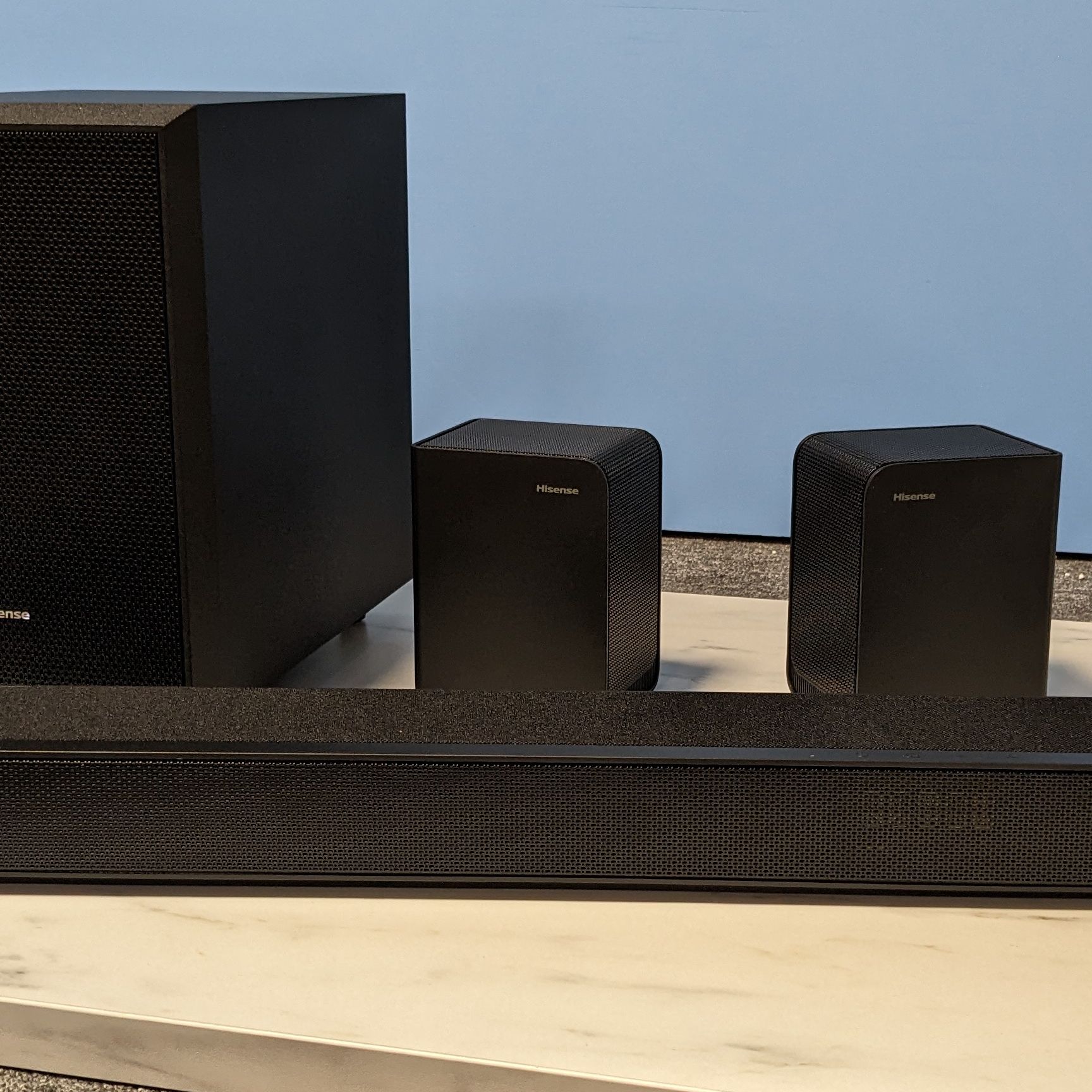 Hisense HS2100 – Barra De Sonido De 2.1 Ch Y 240 W Con Subwoofer Inalámbrico, DTS Virtual X Dolby Audio Ezplay 6 Modos De Ecualizacion Hdmi Arc