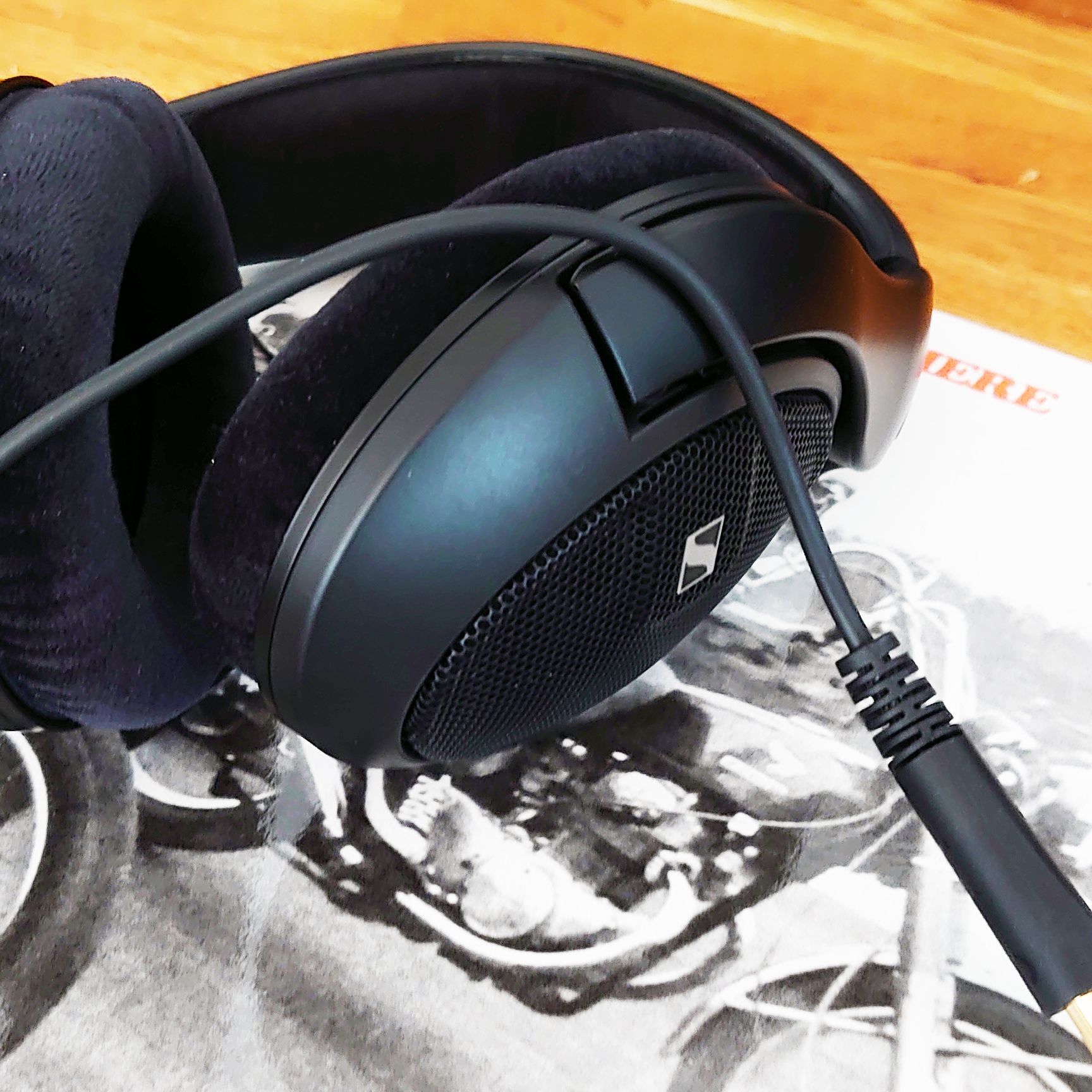 【Sennheiser 】 HD 560S Amazon.com: Sennheiser HD 560 S Over-The-Ear Audiophile Headphones